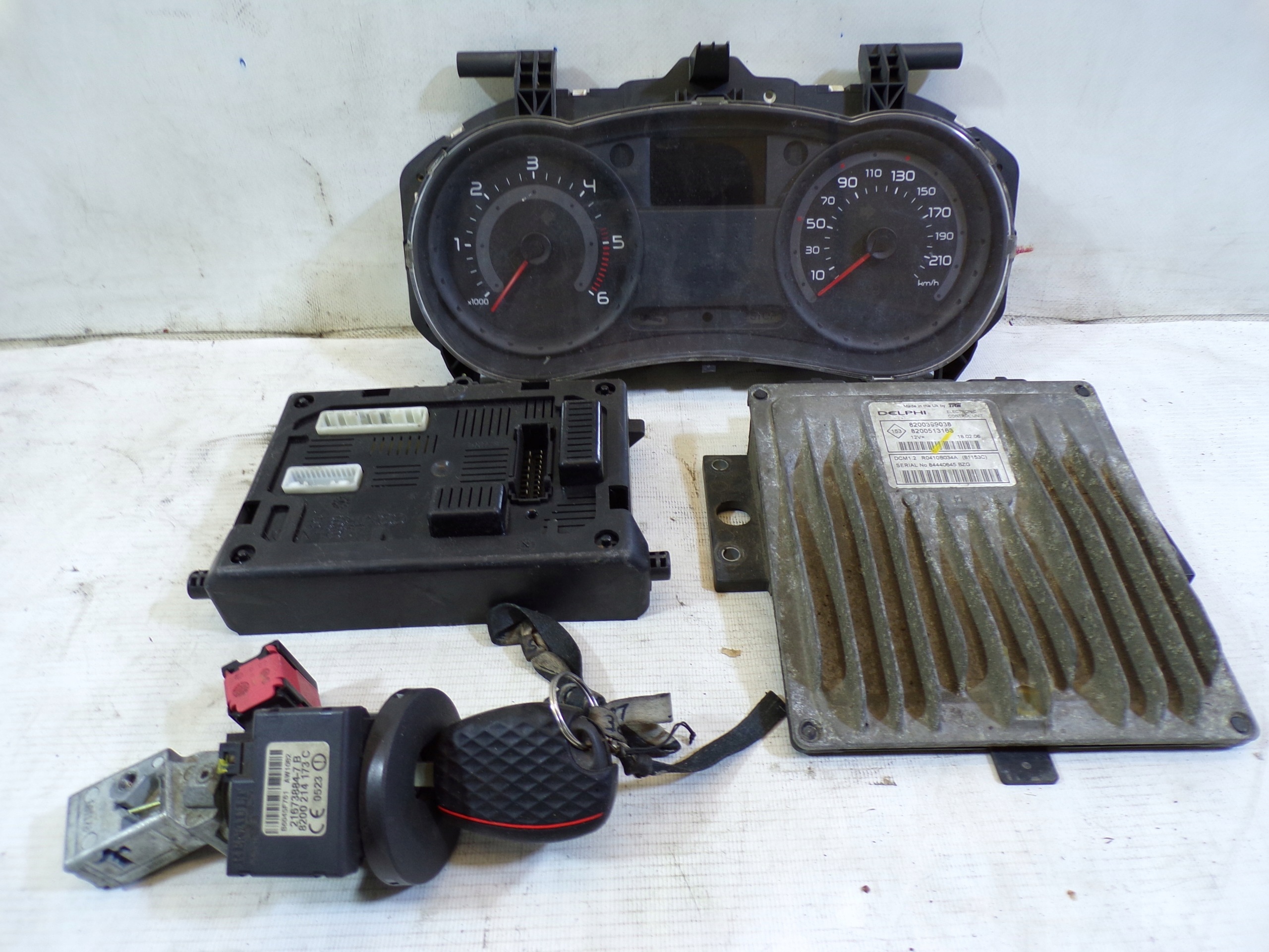 running board starter RENAULT CLIO 3 III 1.5 DCI 8200399038