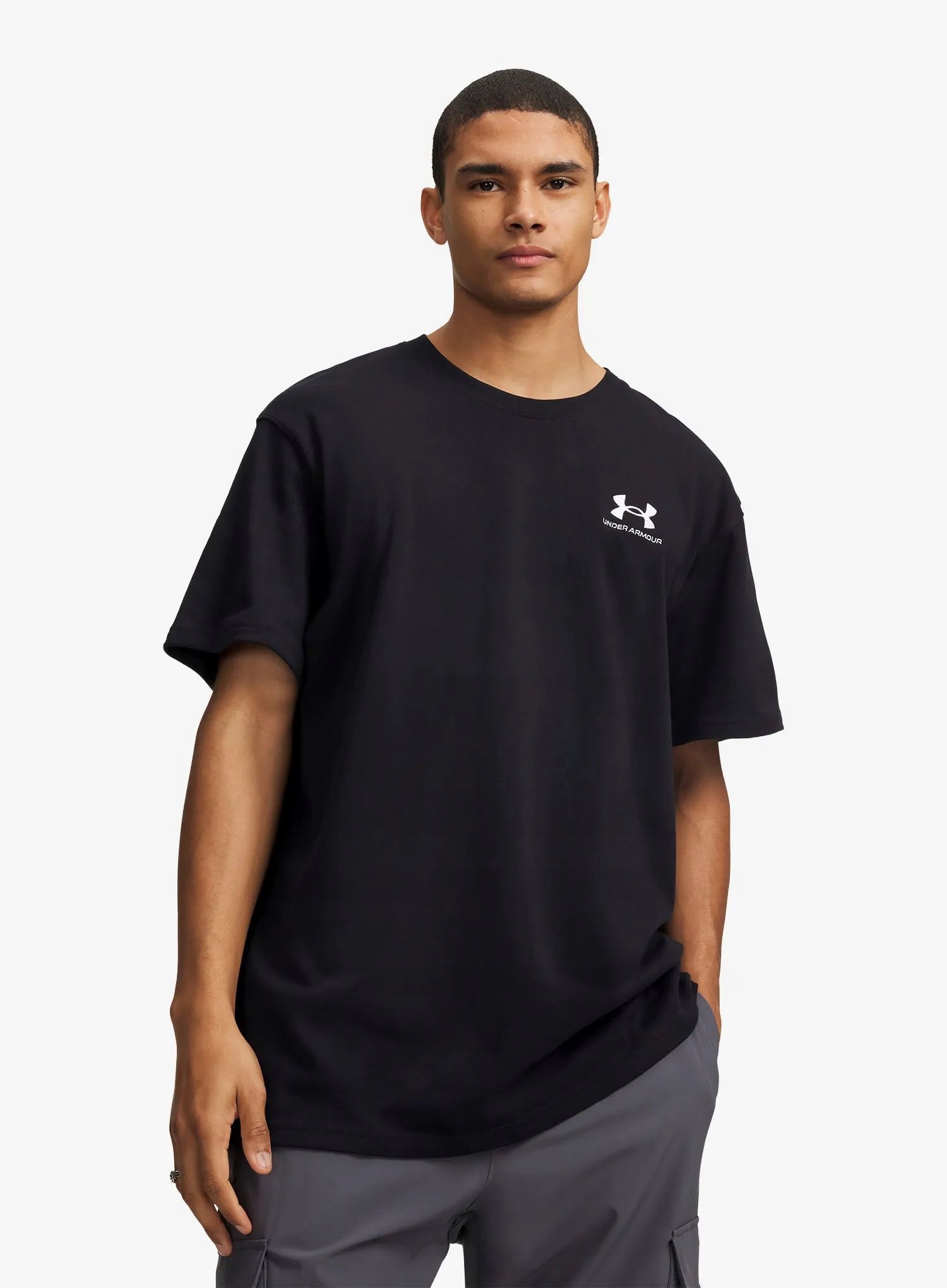 Tričko bavlněné Under Armour Logo Embroidered Heavyweight Ss černá S