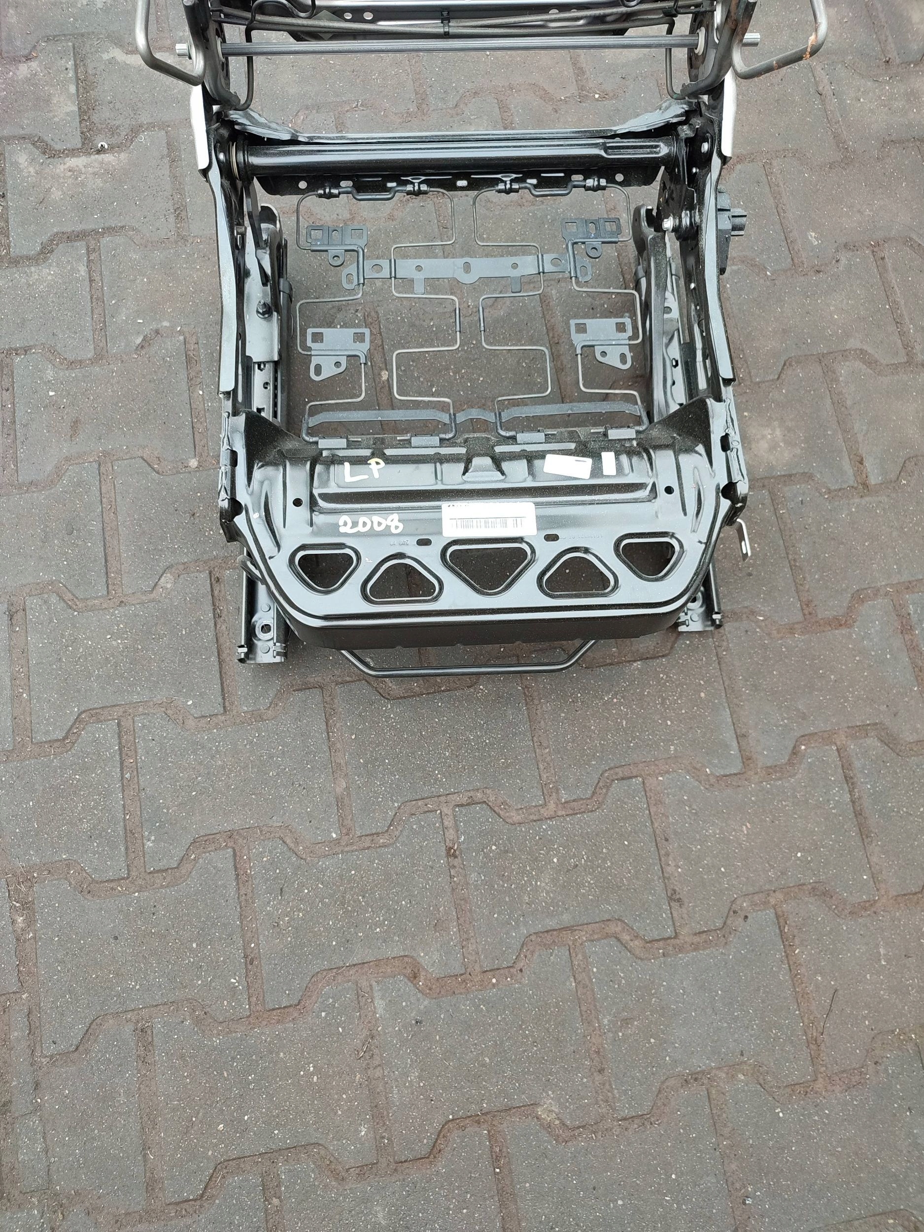 Peugeot 2008 and 2018 front side left support seat