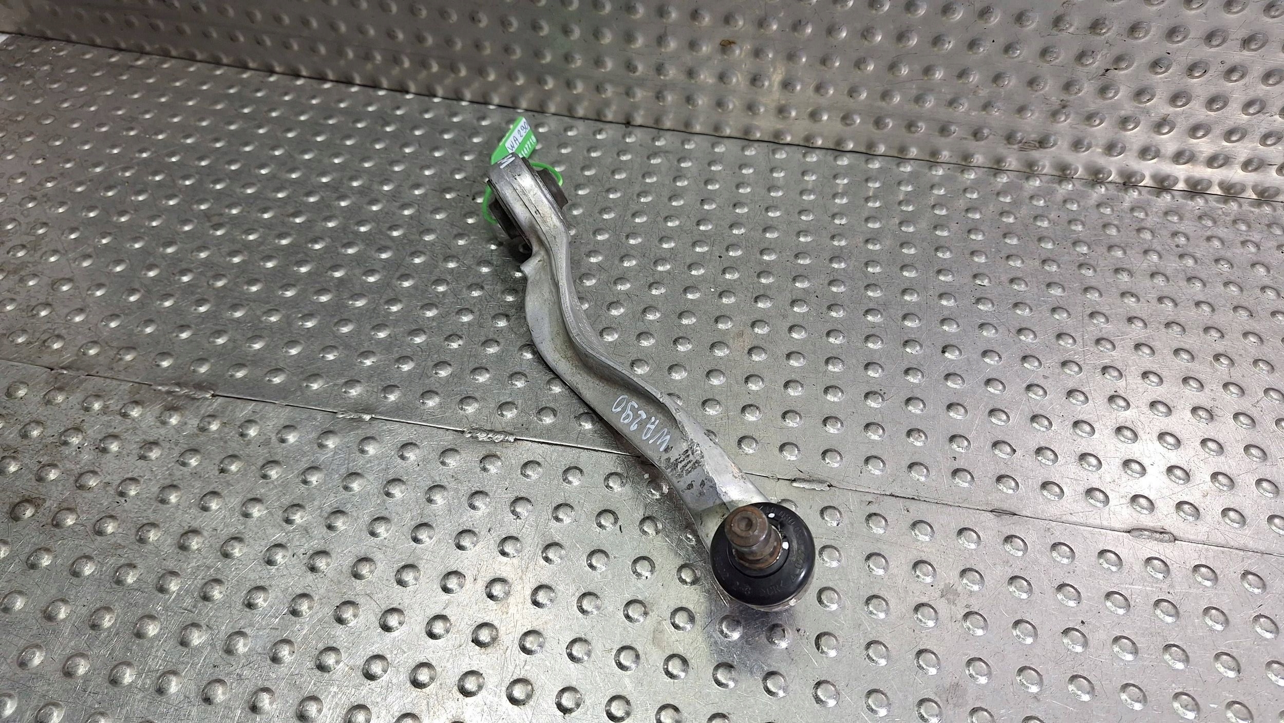 arm left front upper OE 4D0407511F AUDI A4 B6 A6 C5 PASSAT B5 SUPERB and
