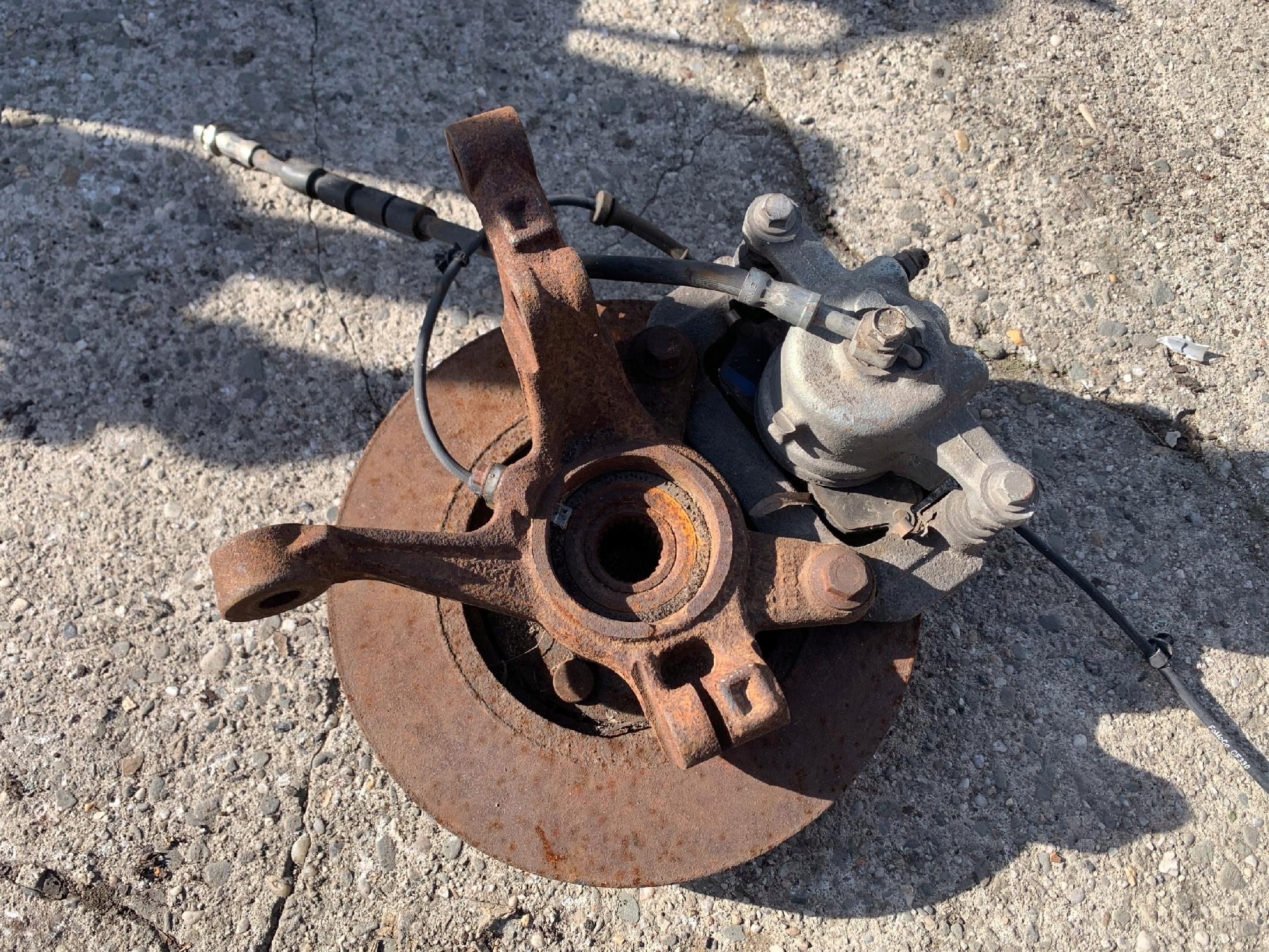 # swing caliper left front FORD FIESTA MK7