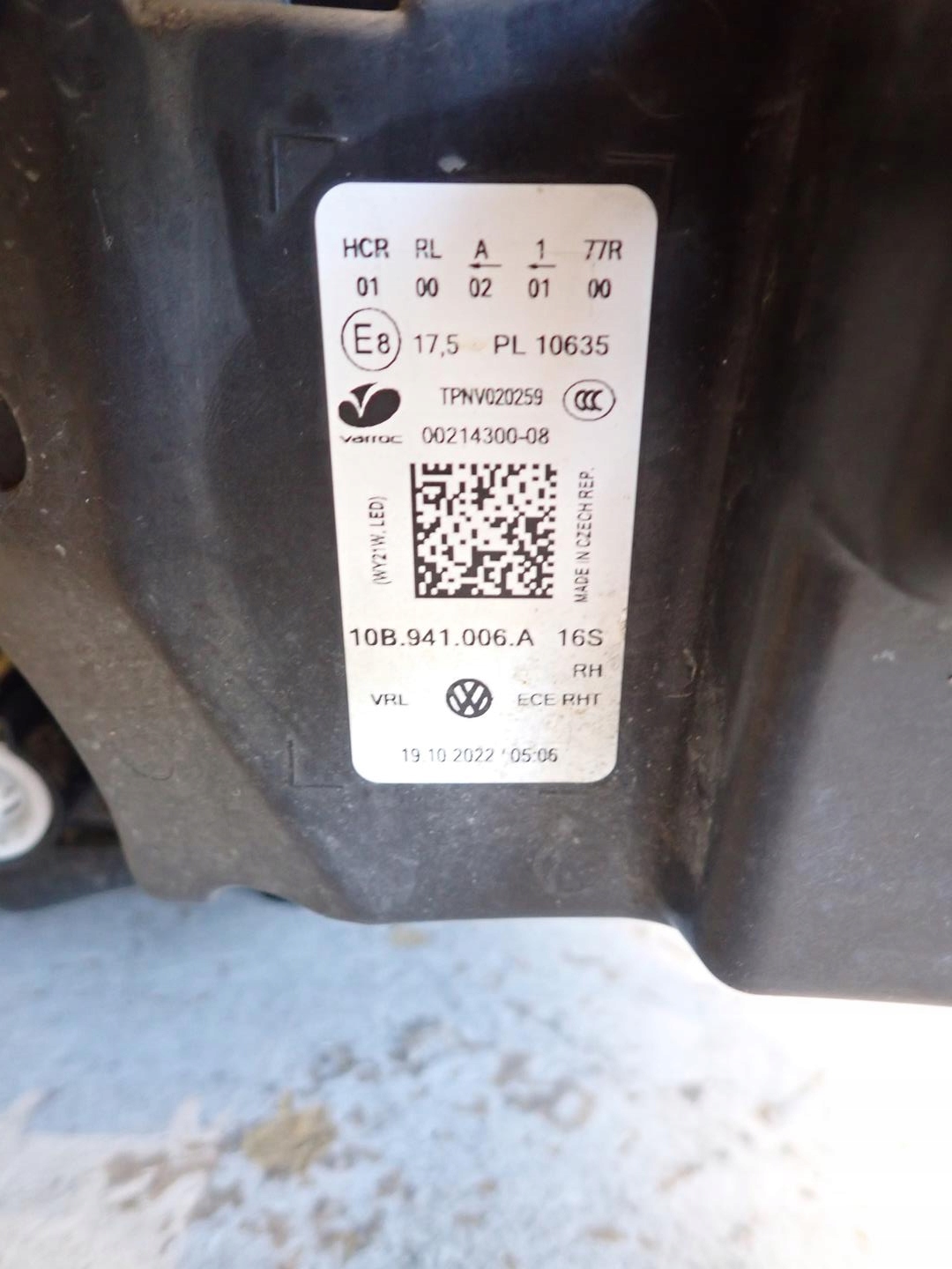 light front front right VW ID3 2020- FULL LED 10B941006A