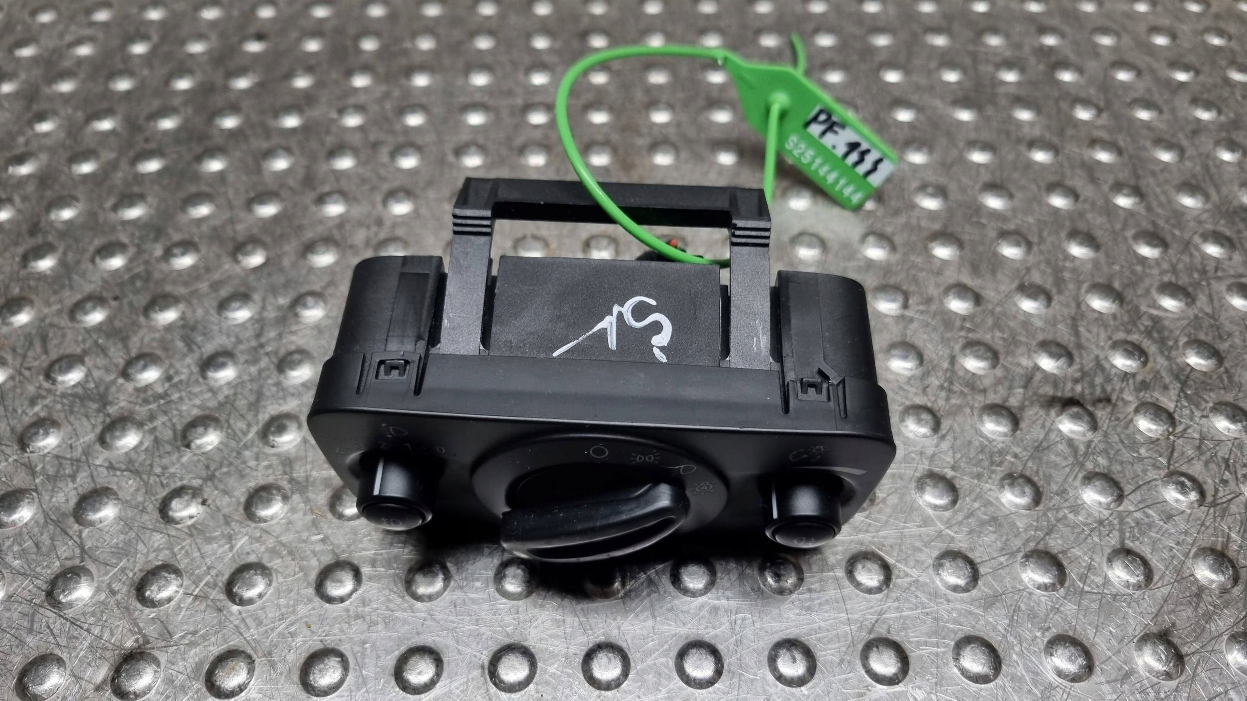 switch light switch AV6T-13A024-CC FORD C-MAX MK2 FORD KUGA MK2