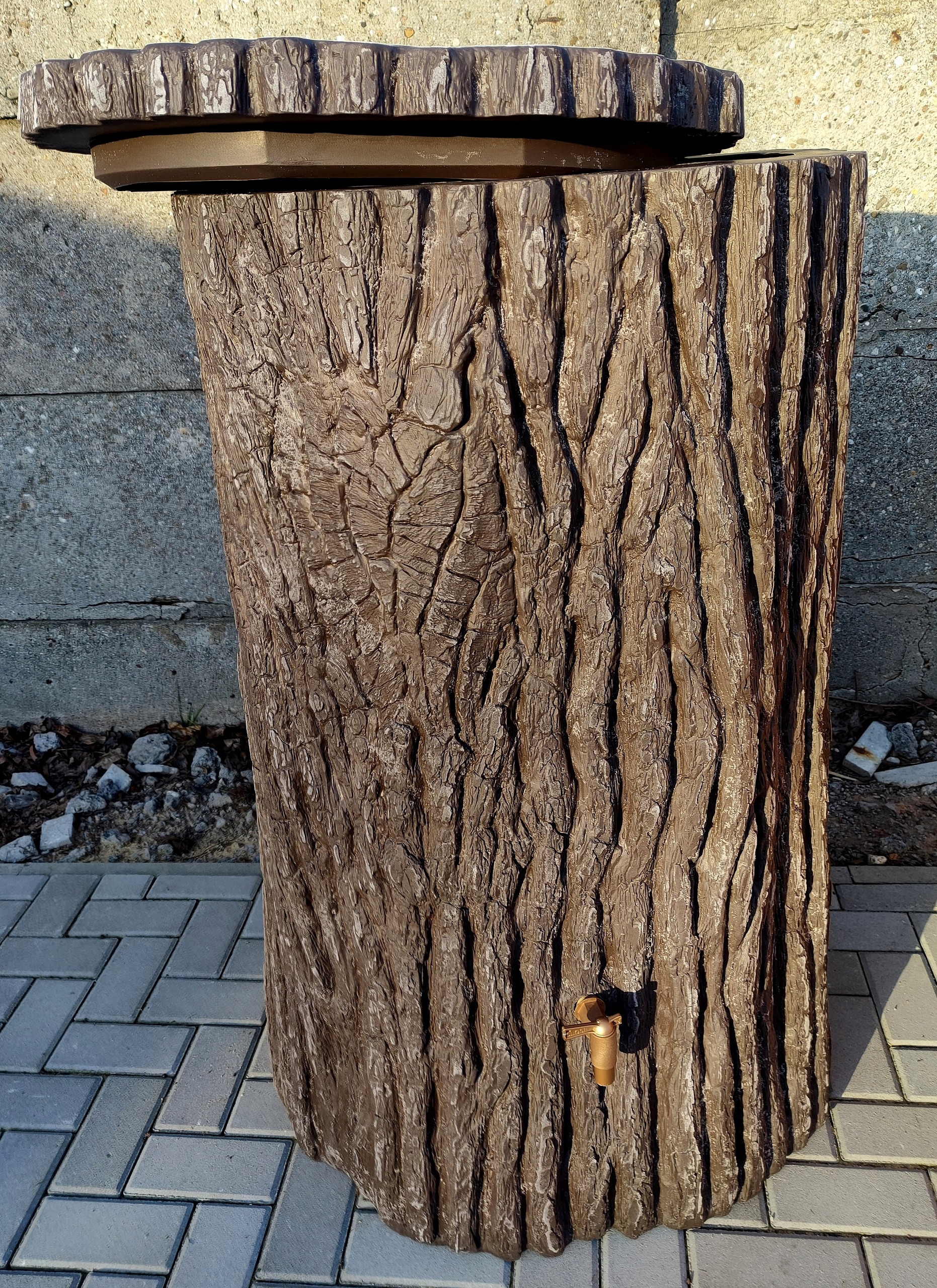 Półpień Zbiornik na DESZCZÓWKĘ 300 L. DĘBU POŁOWA Pnia POJEMNIK NA WODĘ Kolor brązowy