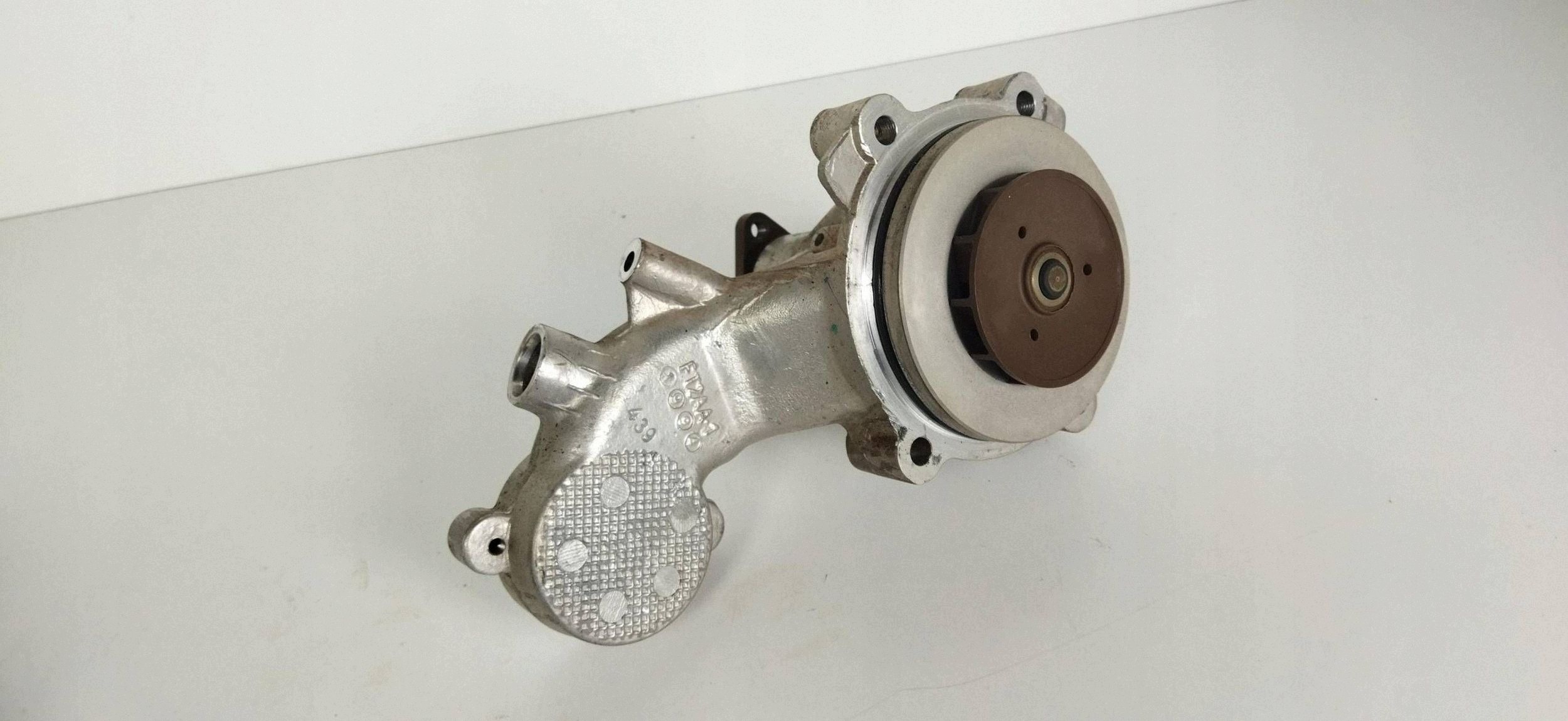 MUSTANG VI 15- 5.0 V8 water pump BR3E8505DA