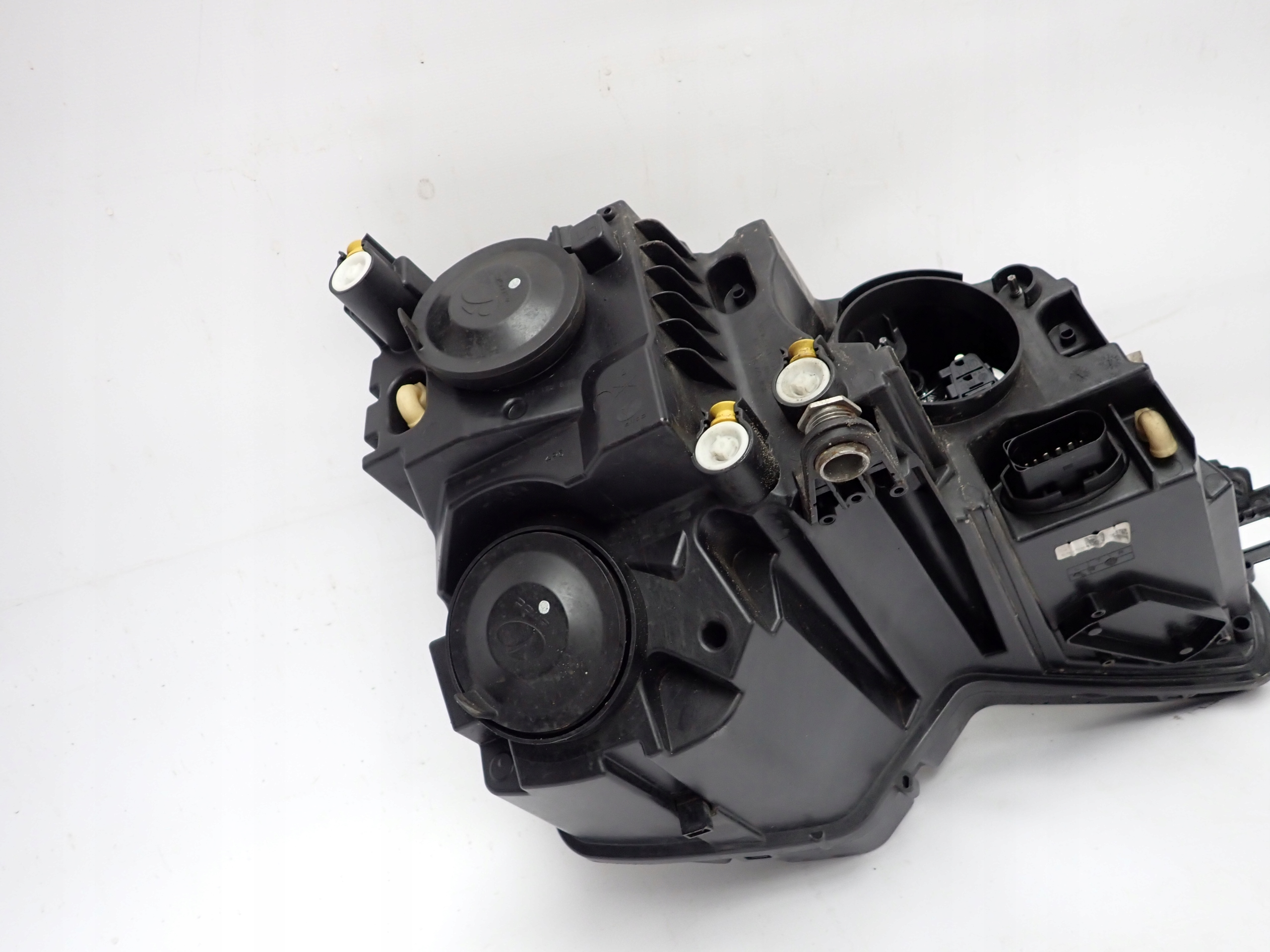 light left front front ZWYKLA SKODA KAROQ 57B941015A