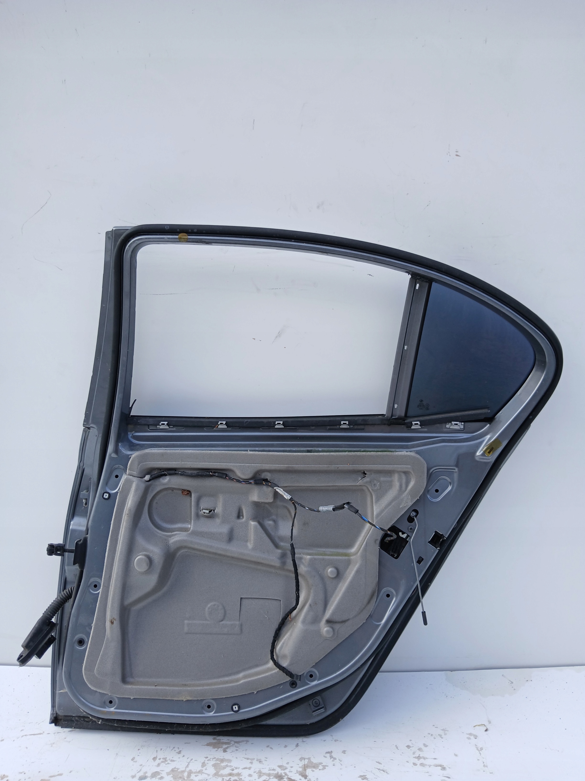 door right rear. BMW E60 SPACEGRAU A52/7