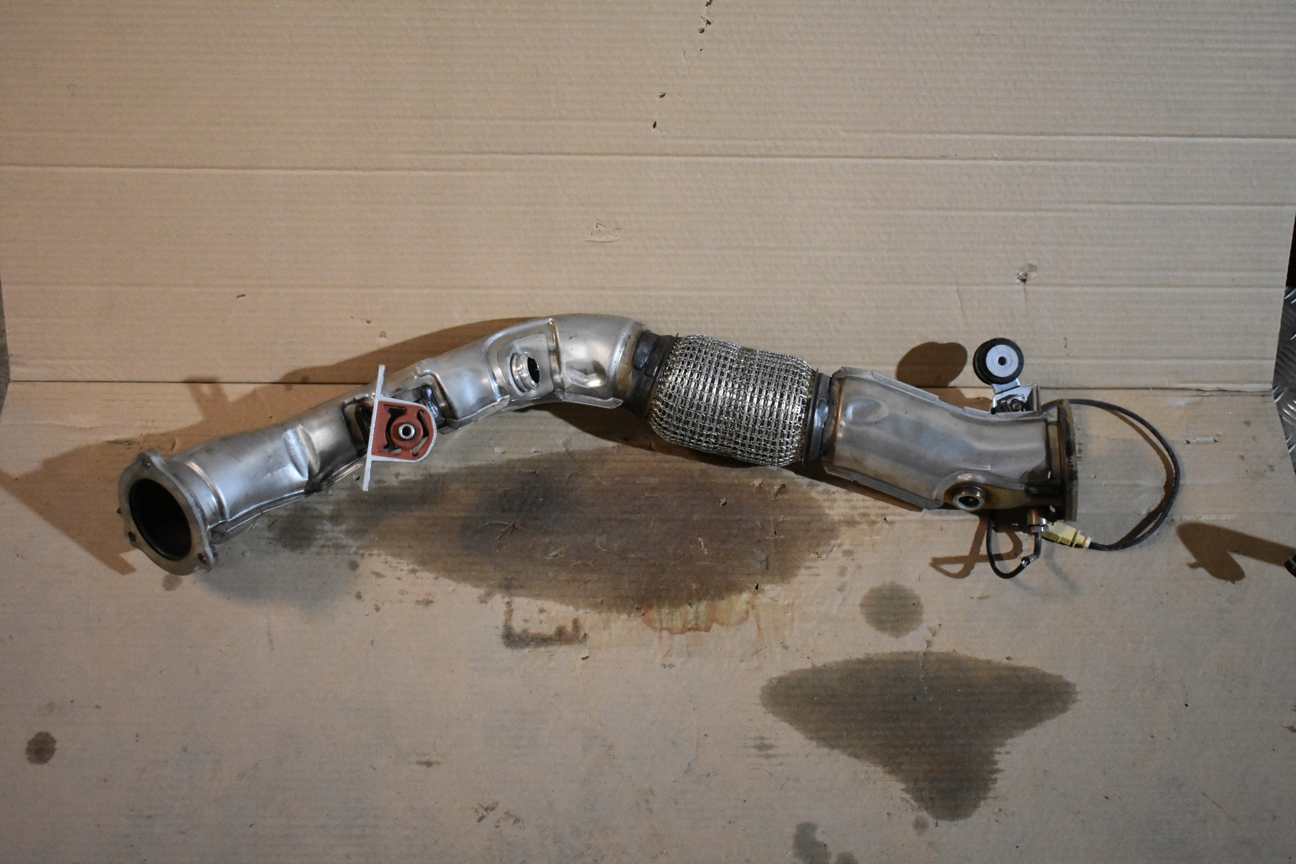 IDEALNA pipe TLUMIK DRGAN AUDI A8 D5 1 9