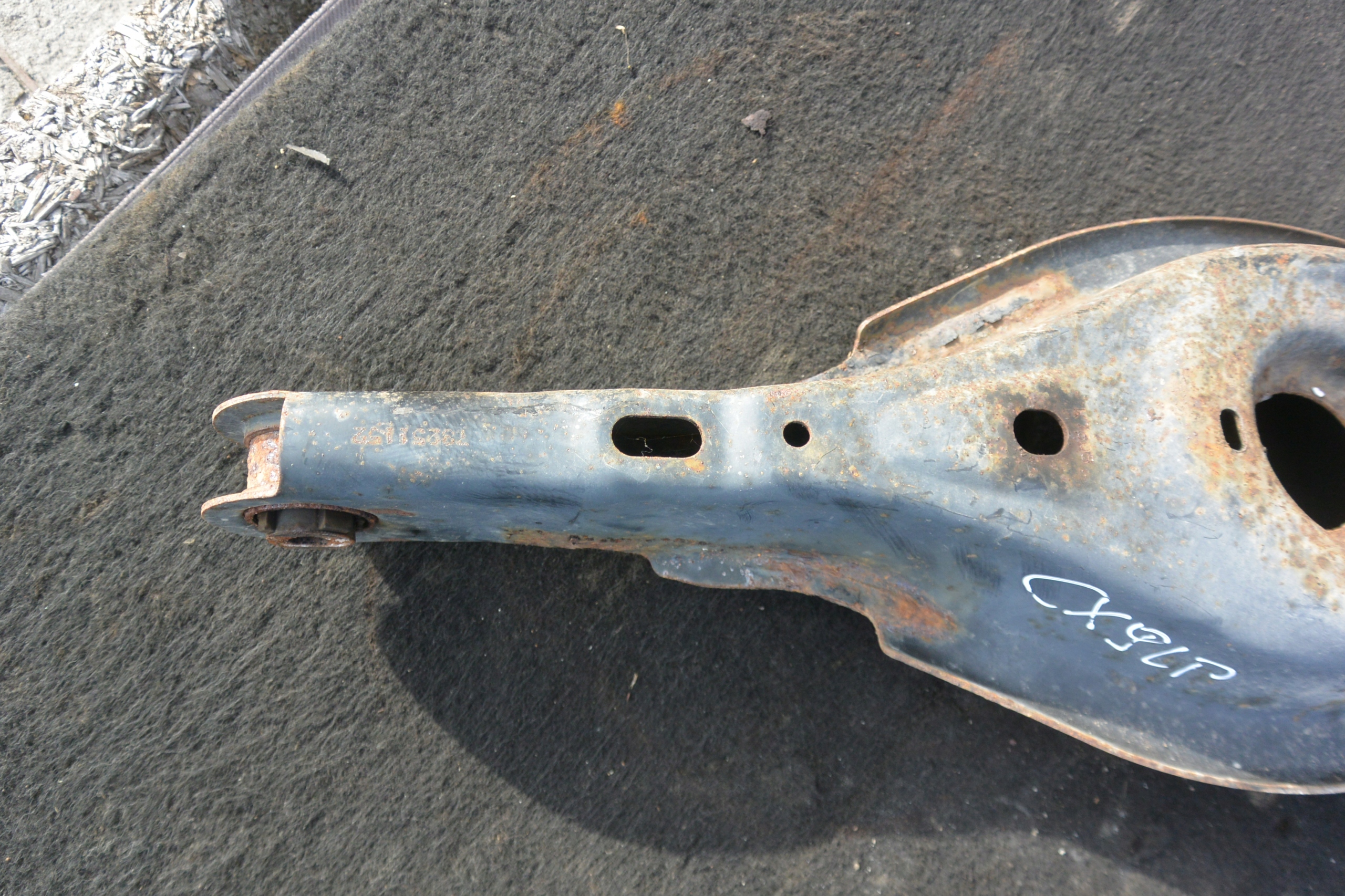 QUERLENKER UNTERER HECK RECHTS LINKS MAZDA CX9 II TC 16