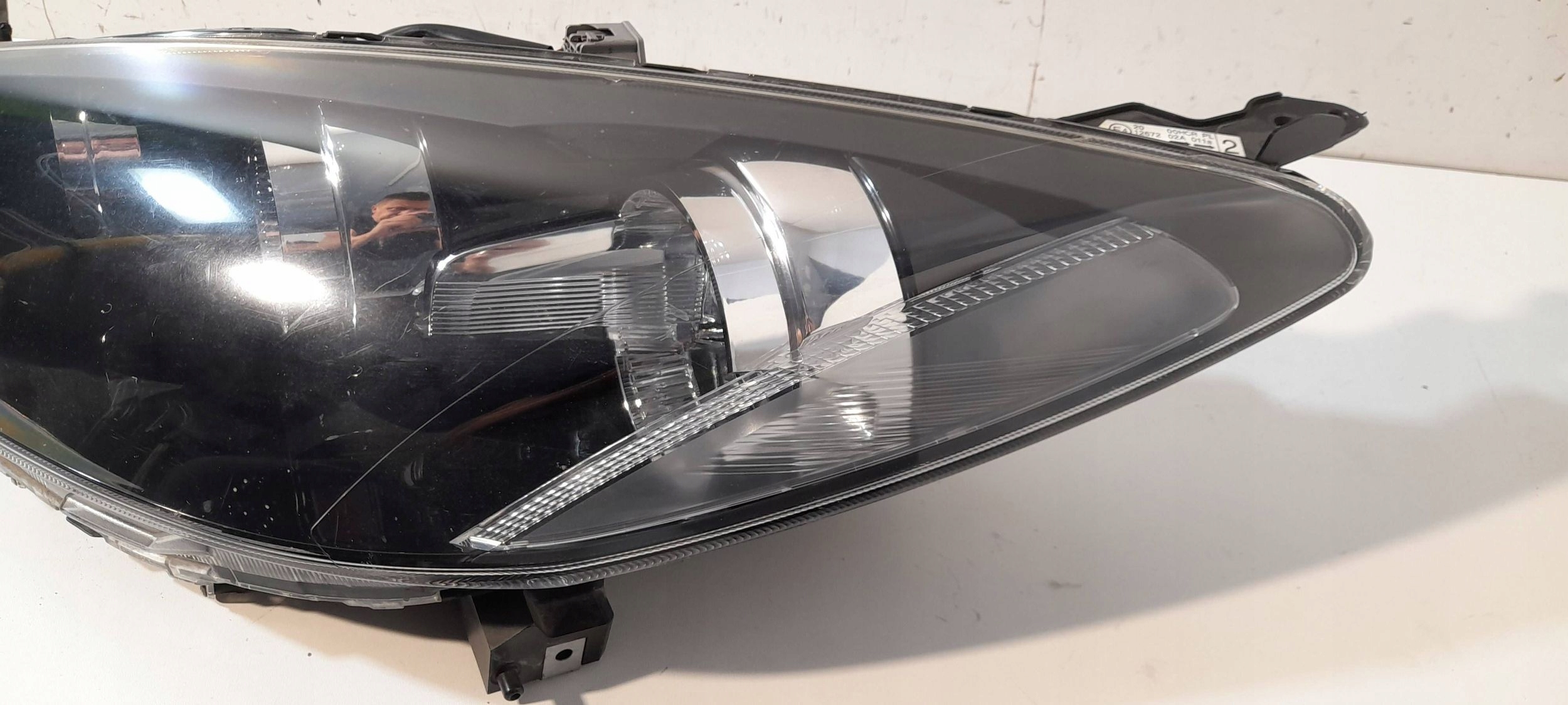Mazda 2 DE Sport Reflektor light front left D65151040 (R468)