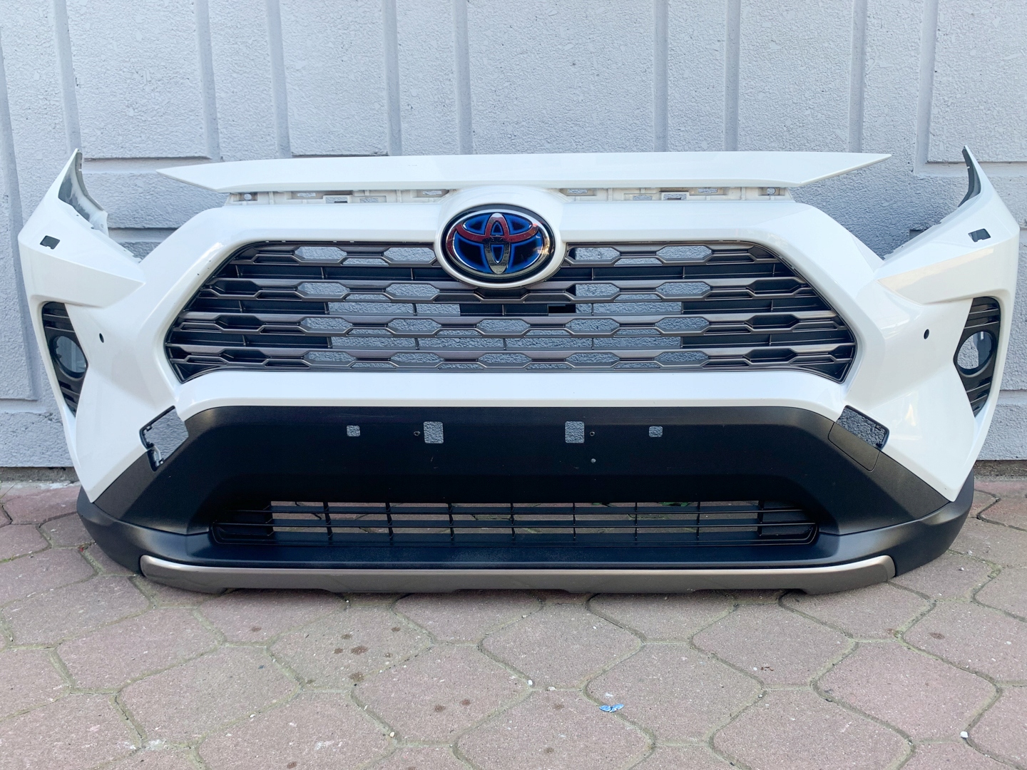 ZDERZAK PRZEDNI TOYOTA RAV4 V 5 A5 2019-> PDC ZDERZAK PRZEDNI TOYOTA ...