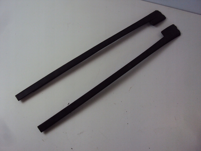 МОЛДИНГИ ЛОБОВОГО СТЕКЛА ПЕРЕДНИЕ JEEP COMPASS И FL