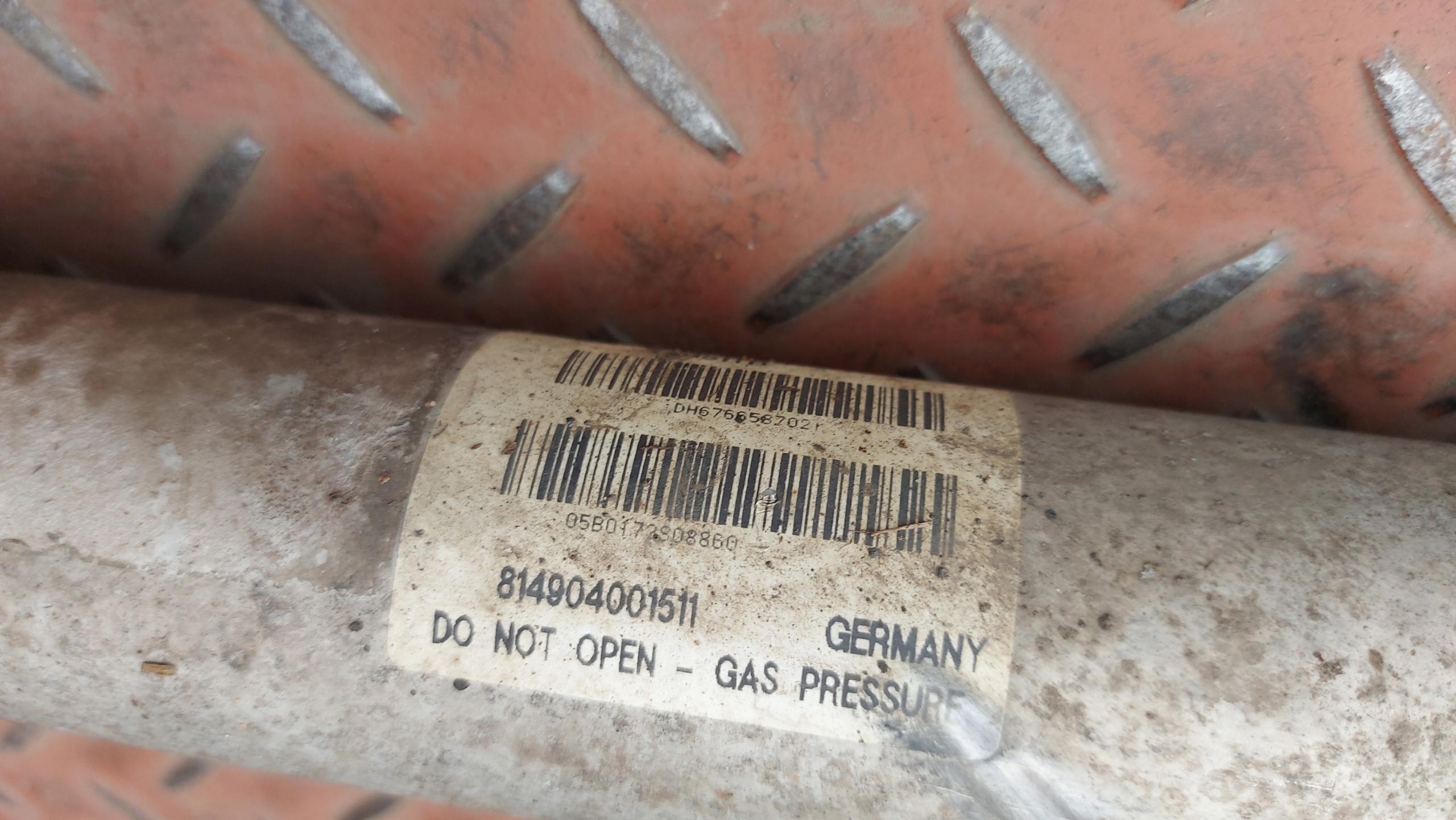 shock absorber right rear part rear BMW 5 E61 E60 04-09