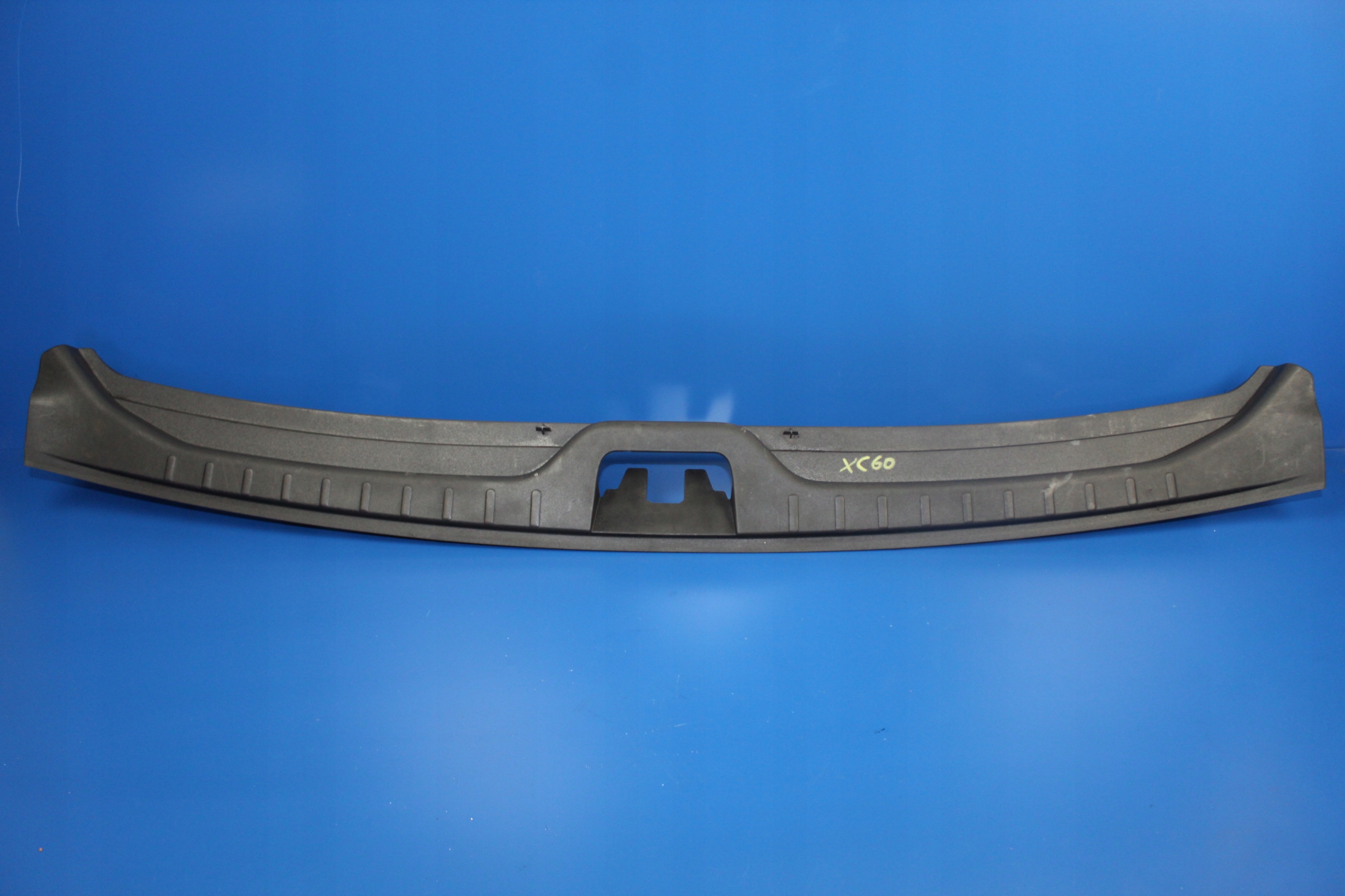 VOLVO XC60 moulding cap of the threshold boot