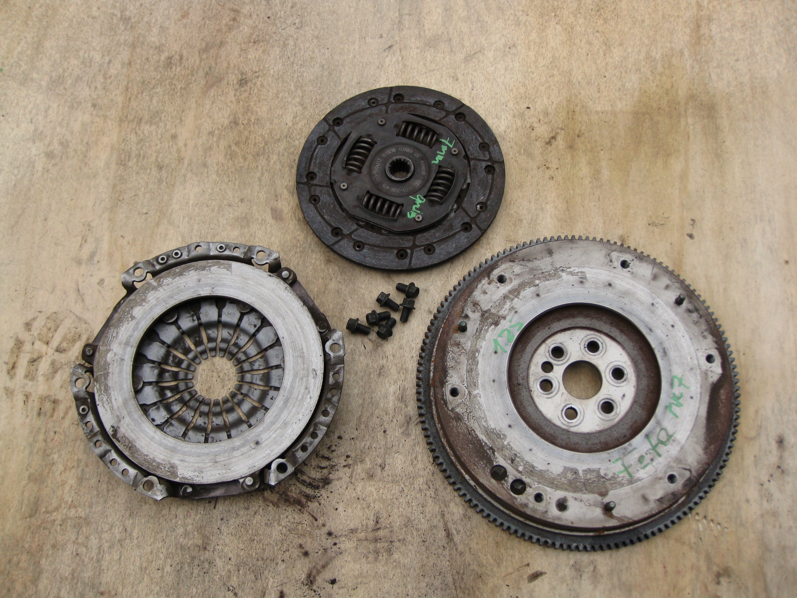 FORD FIESTA MK7 1.25 09R Embrayage Complets 8V21-7563-AB