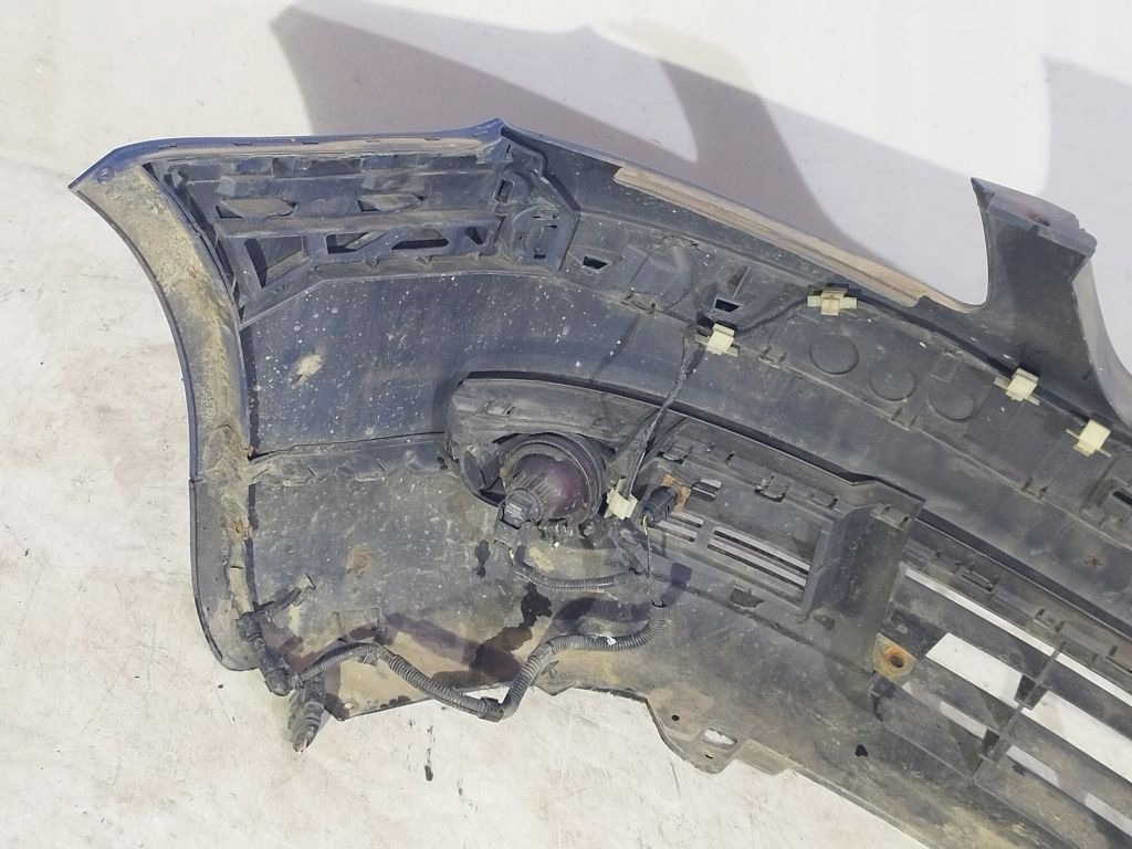 VW Touran a nárazník předek přední