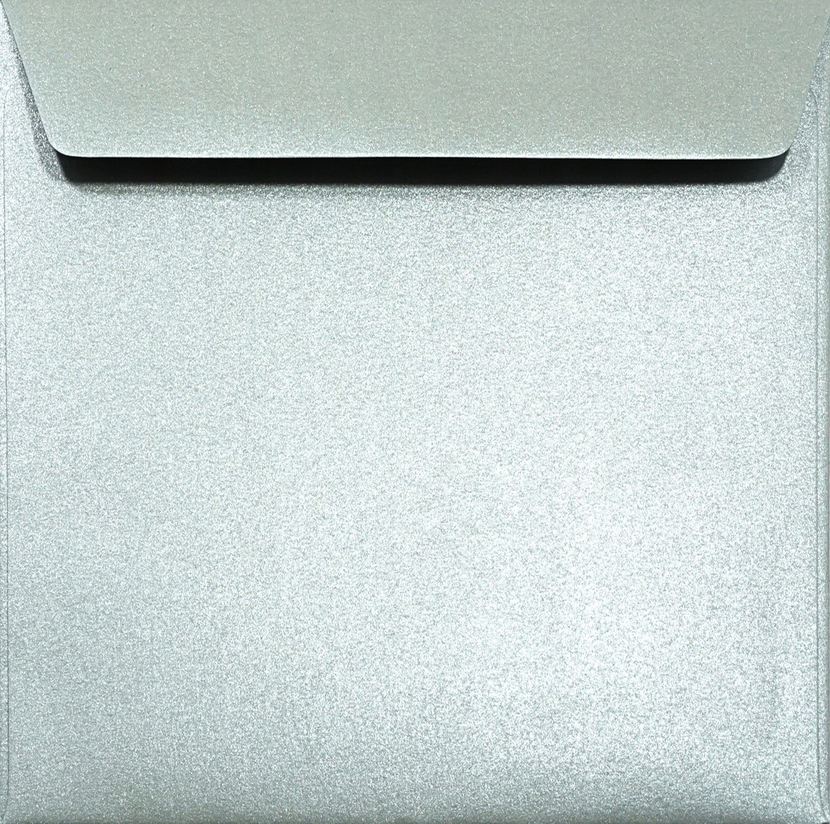 

Koperty perłowe kwadrat 17cm Majestic srebrne 1szt