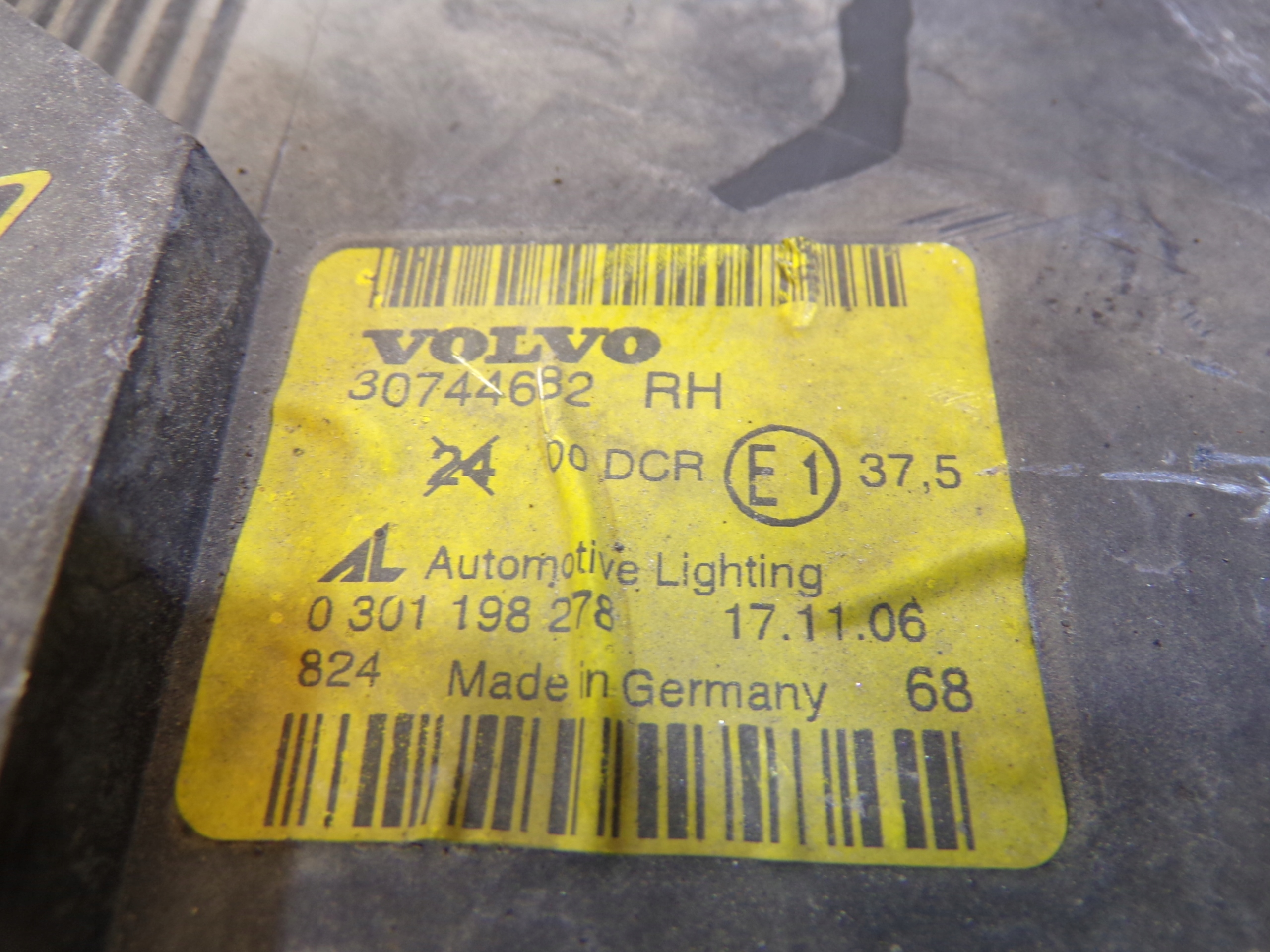 light front front right VOLVO V50 XENON (1) (K)