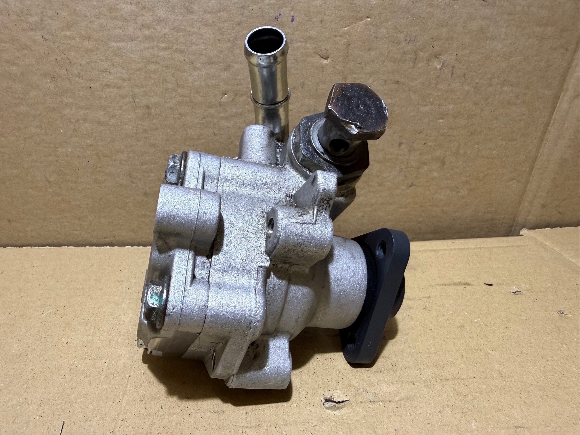 AUDI Q7 4L 3.0 TDI servo pump