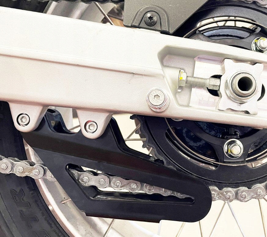 APRILIA Prowadnica Łańcucha Do Modelu Tuareg 660