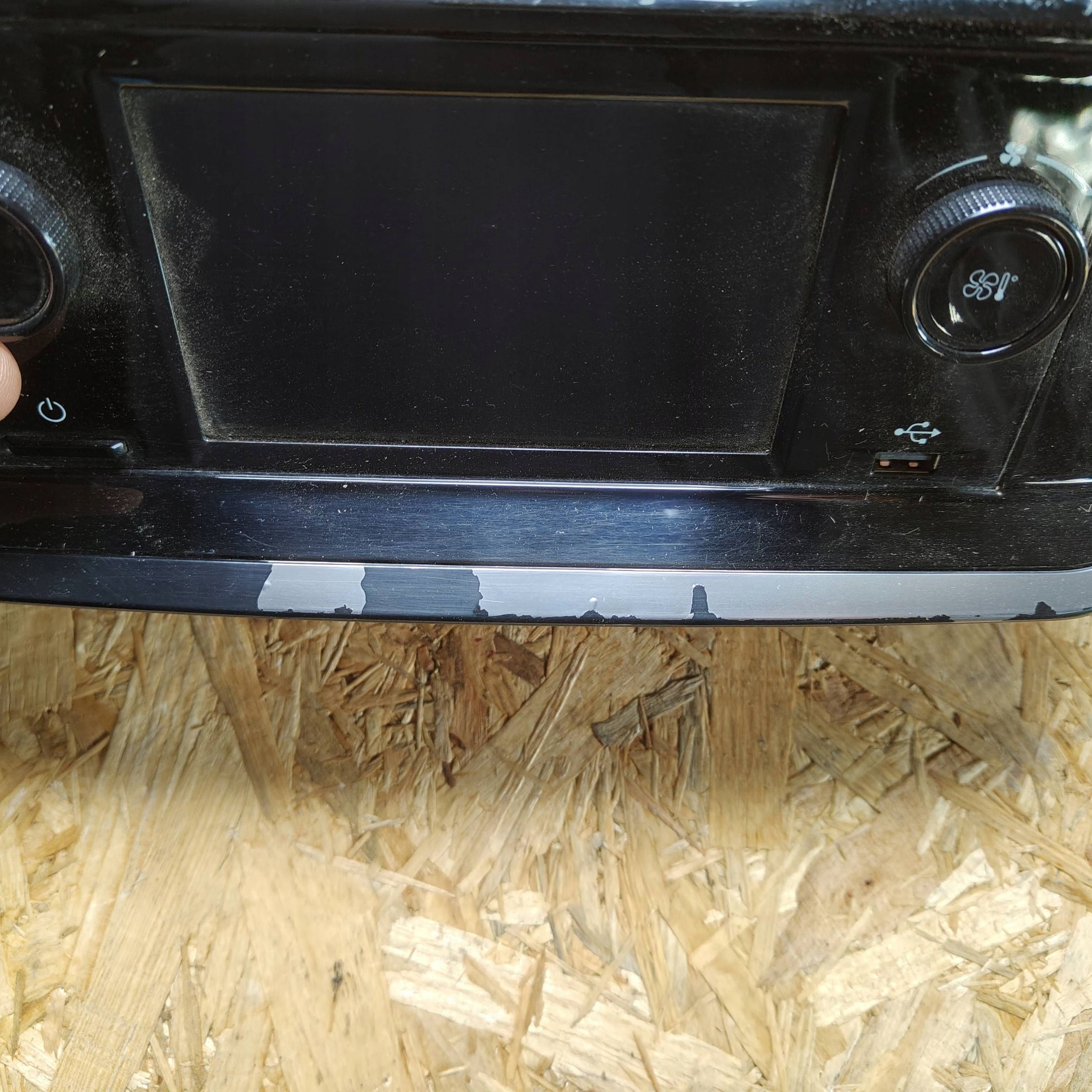 display Peugeot 208 II 9841863880