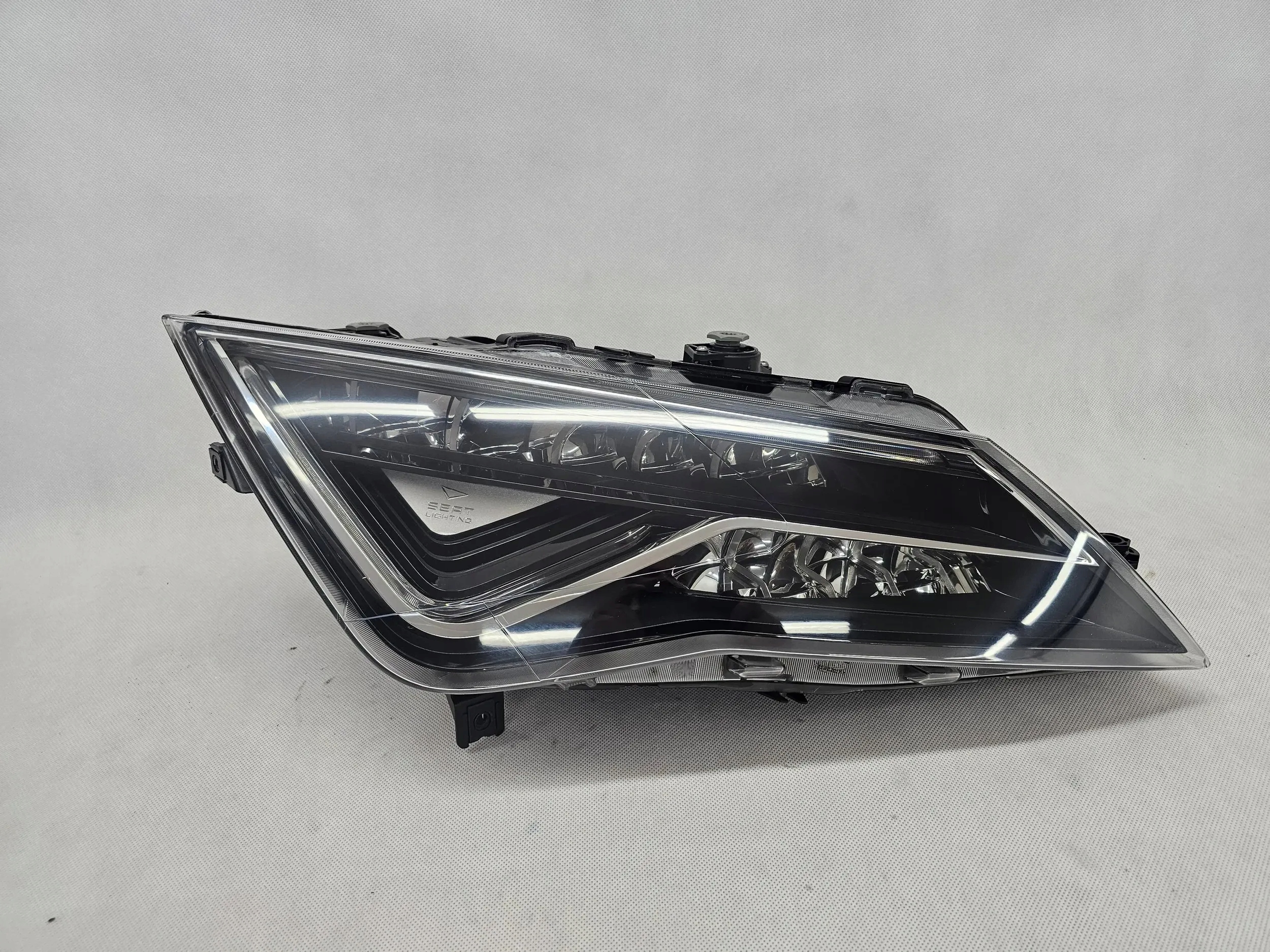SEAT LEON III LIFT 5F LAMPA PRZÓD PRZEDNIA PRAWA FULL LED EU 5F1941008F