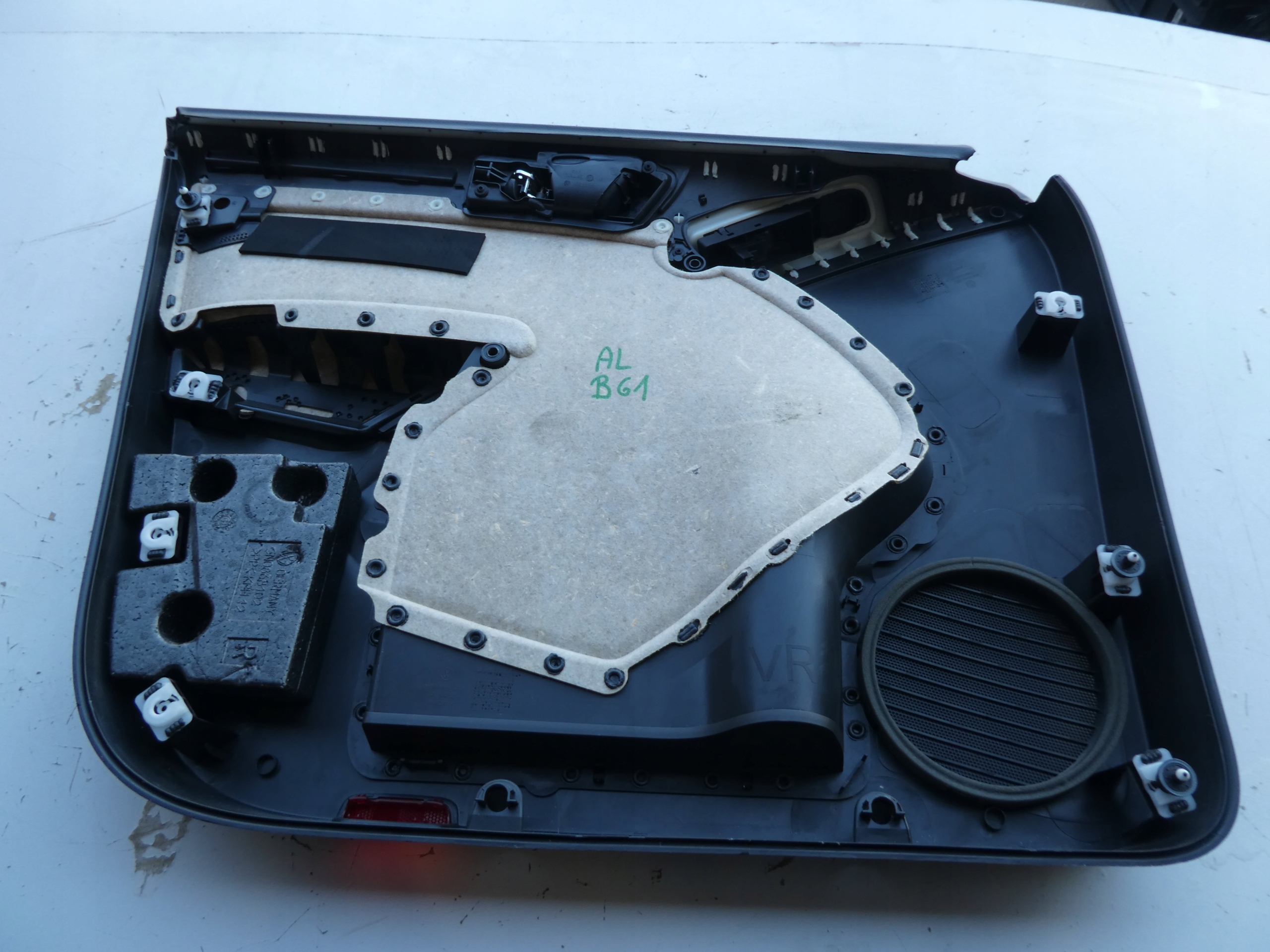 VW TIGUAN upholstery door 5N0867012 right