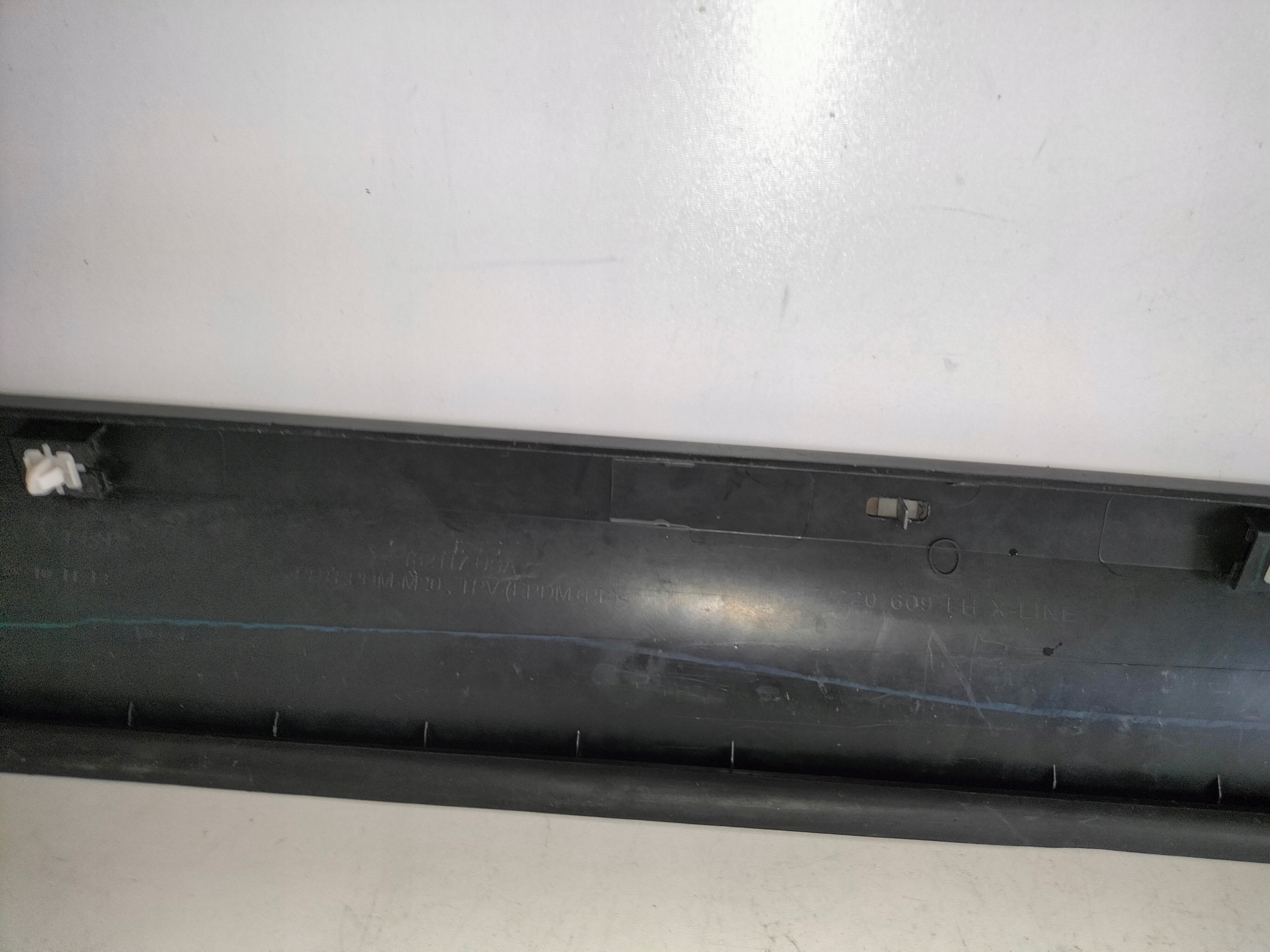 moulding cap door front left BMW X3 F25 10