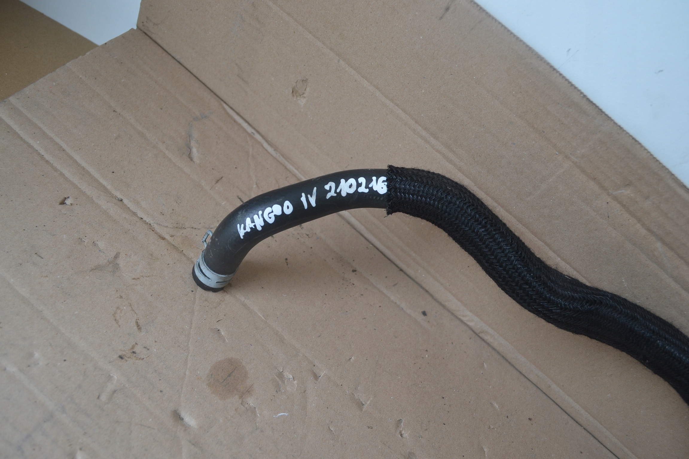 prijenos crijevo vode RENAULT KANGOO IV 215018322R