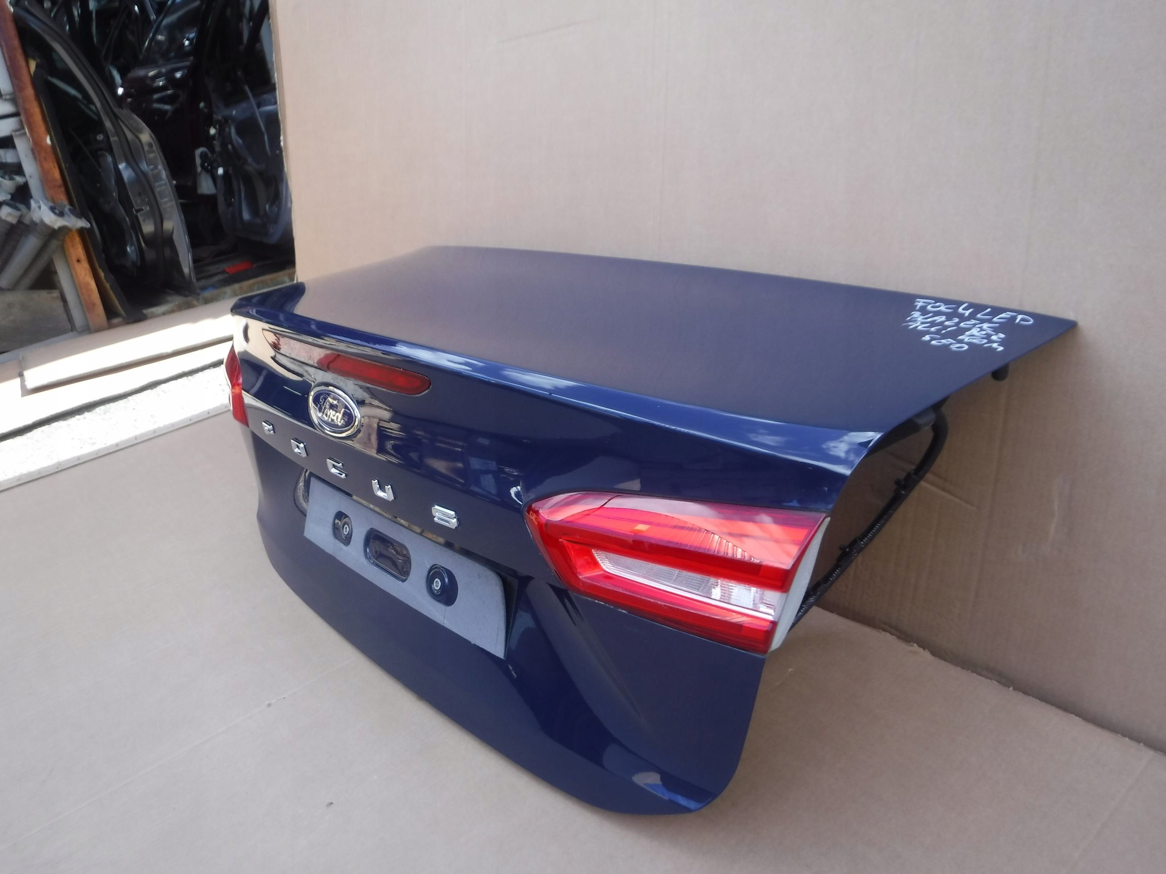 KLAPA BAGAŻNIKA FORD FOCUS MK4 SEDAN Producent części Ford OE