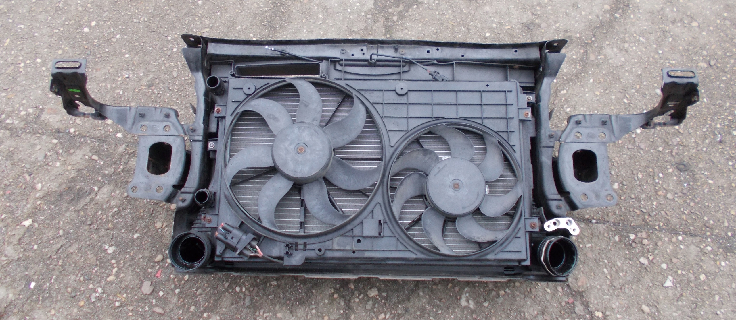 SKODA OCTAVIA II KOMBI 06R 1.9 TDI support panel for radiators radiator fan