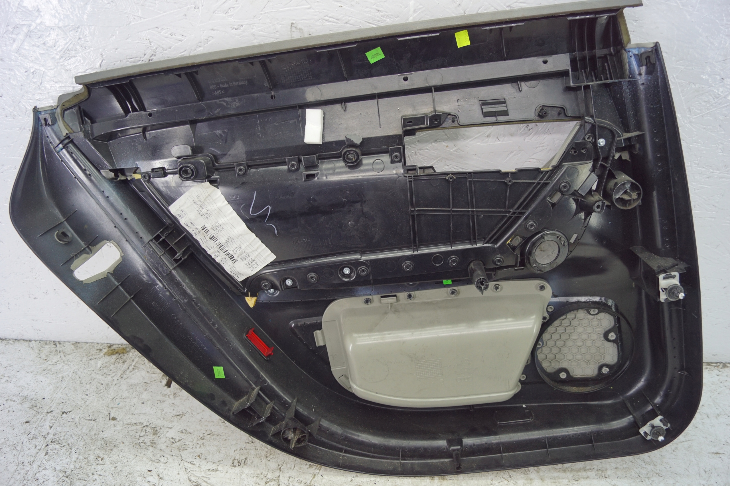 дверные карты задний правый Audi A6 C6 Bose кожа