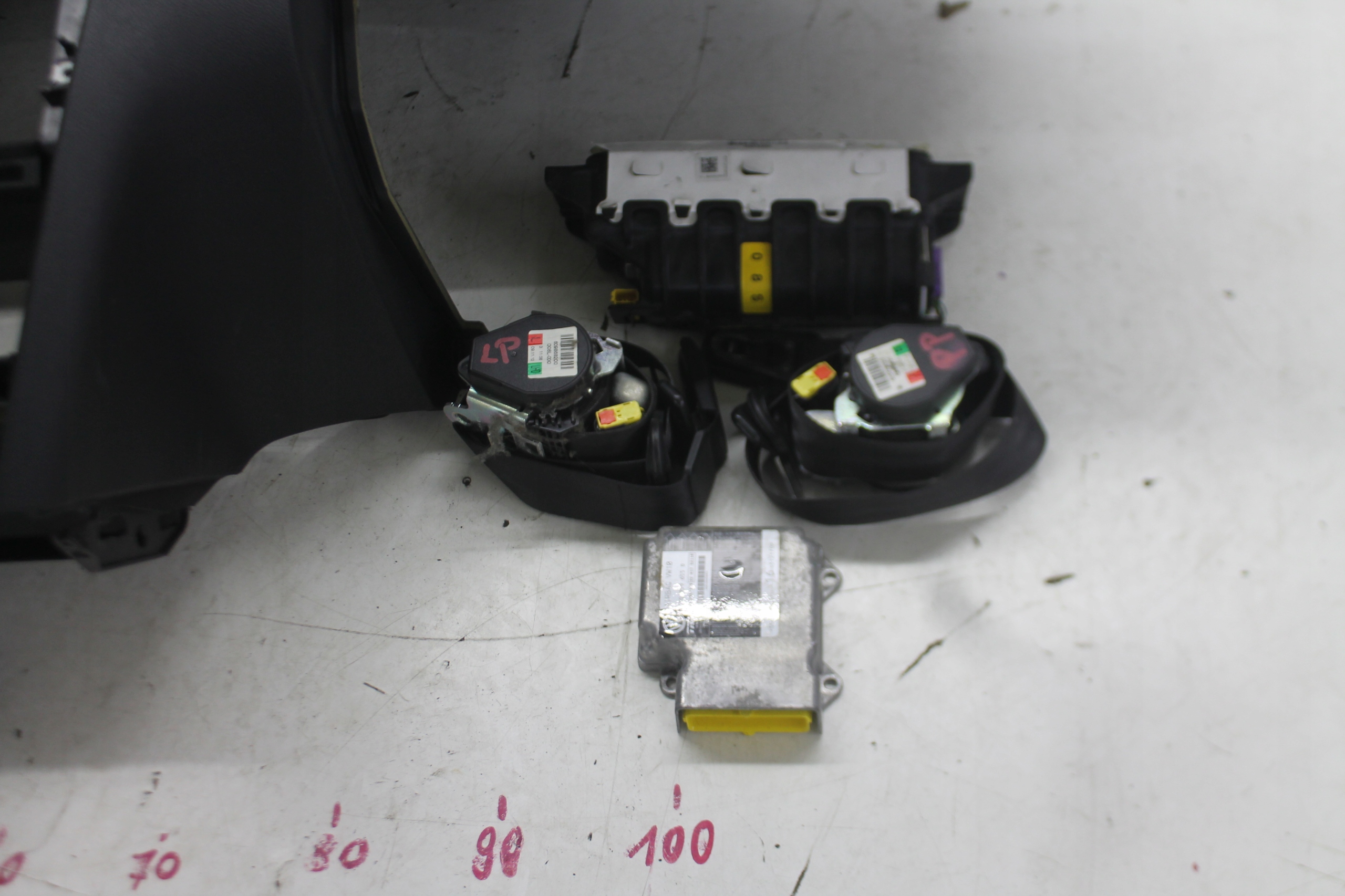 console dashboard instrument panel airbag tension belts SENSOR SKODA SUPERB II 08-13 ORG