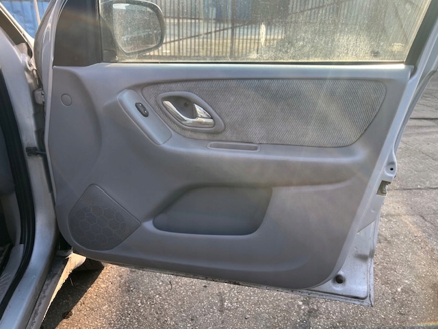 mazda TRIBUTE и панель Двери карта дверная