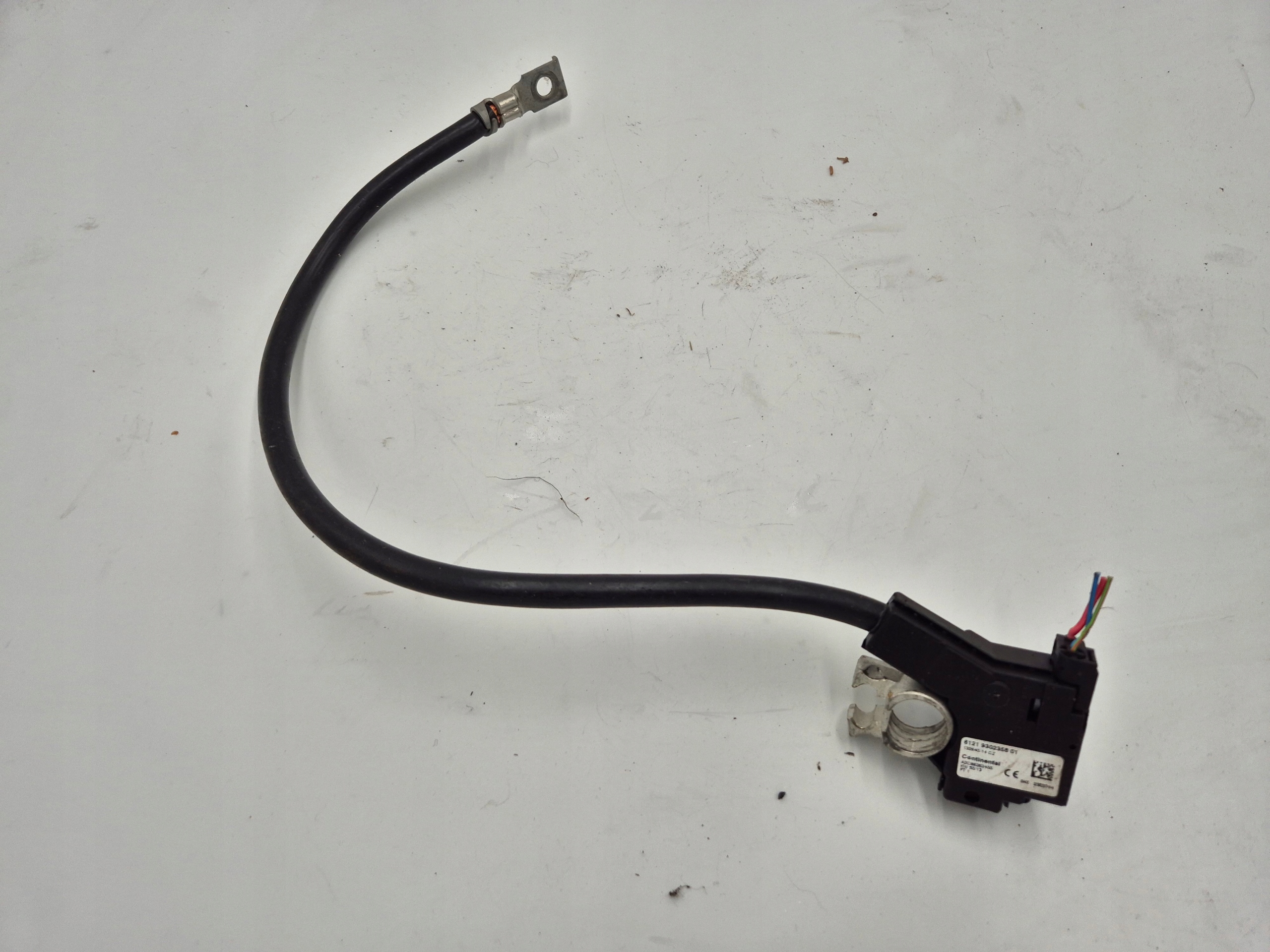 Batteriemanagement Sensor AKUMULATORA BMW Serii 5 F10/F11/F07 6121930235801
