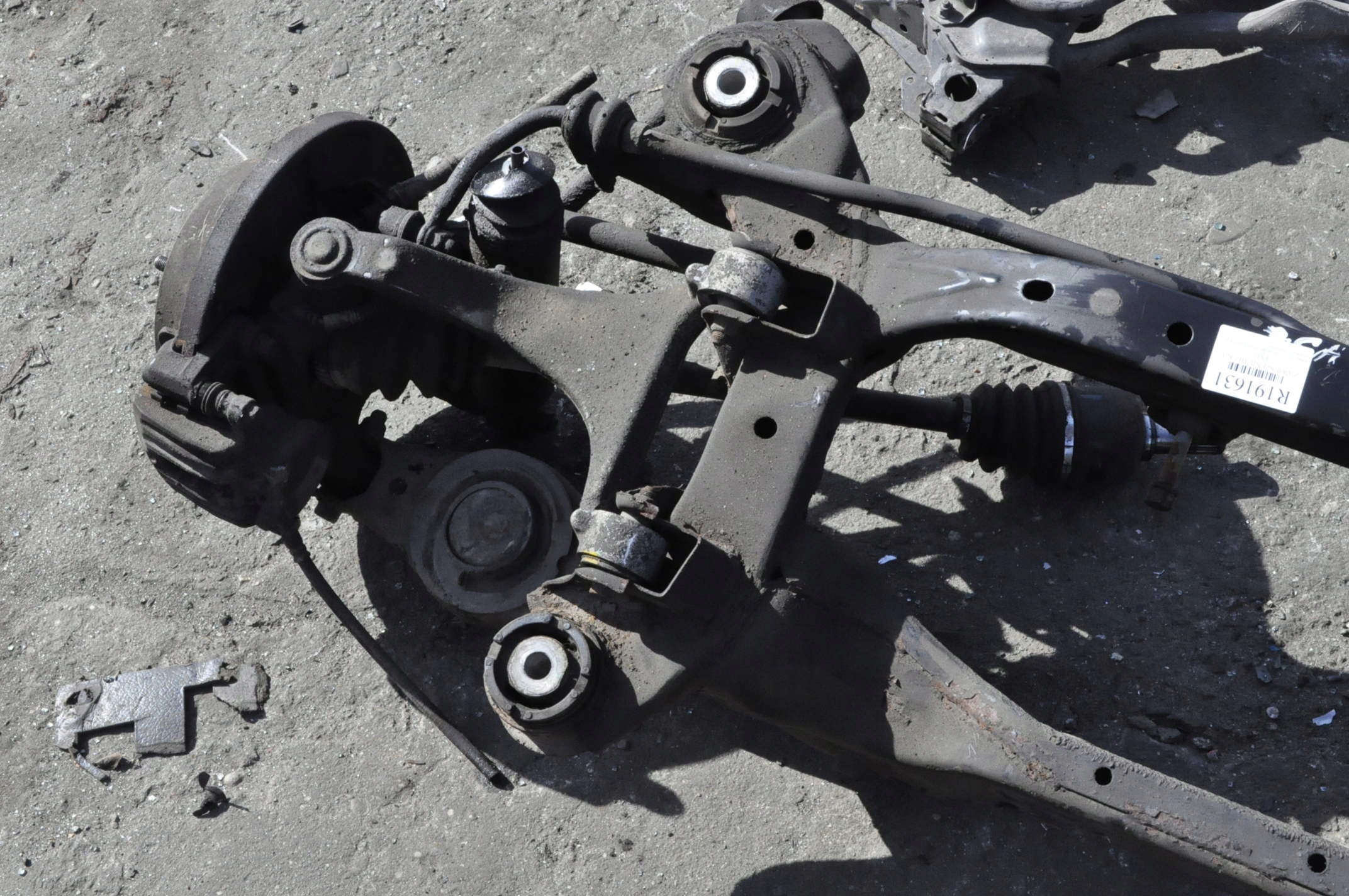 HYUNDAI SANTA FE II ZAWIESZENIE BELKA TYŁ Jakość części (zgodnie z GVO) O - oryginał z logo producenta pojazdu (OE)