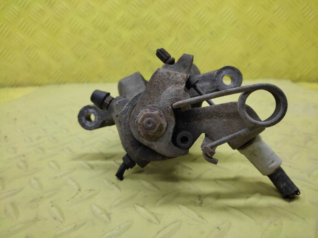 CITROEN C4 2.0 caliper brake right rear part