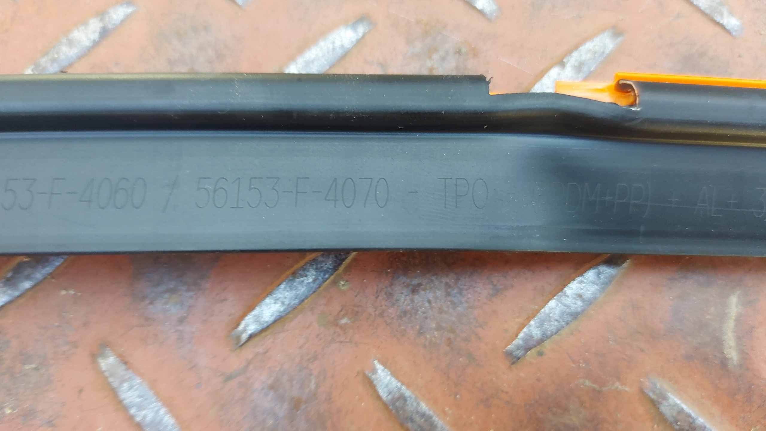 moulding gasket windows front TOYOTA CHR C-HR 16