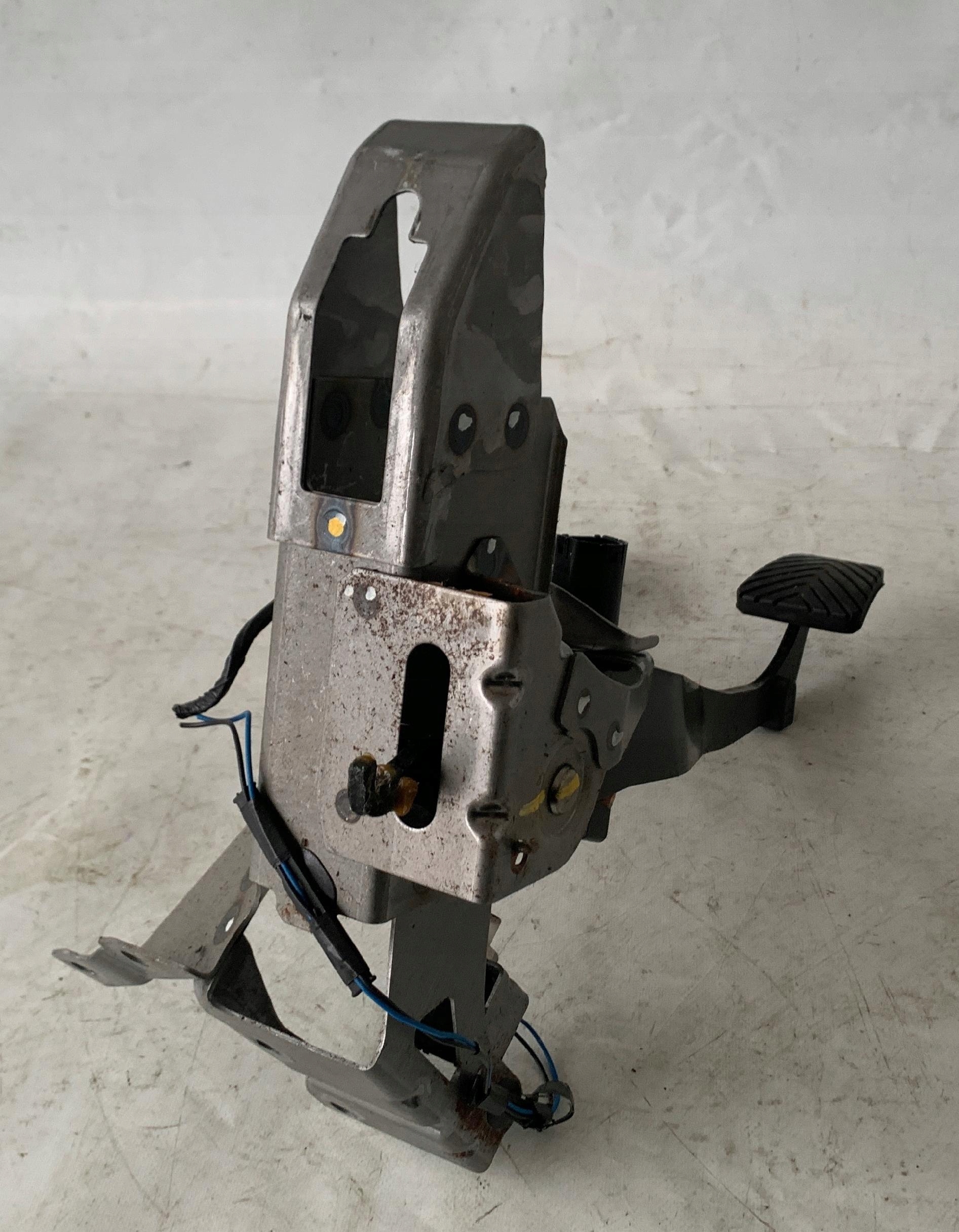 pedale Bremse der Kupplung MITSUBISHI SPACE STAR II