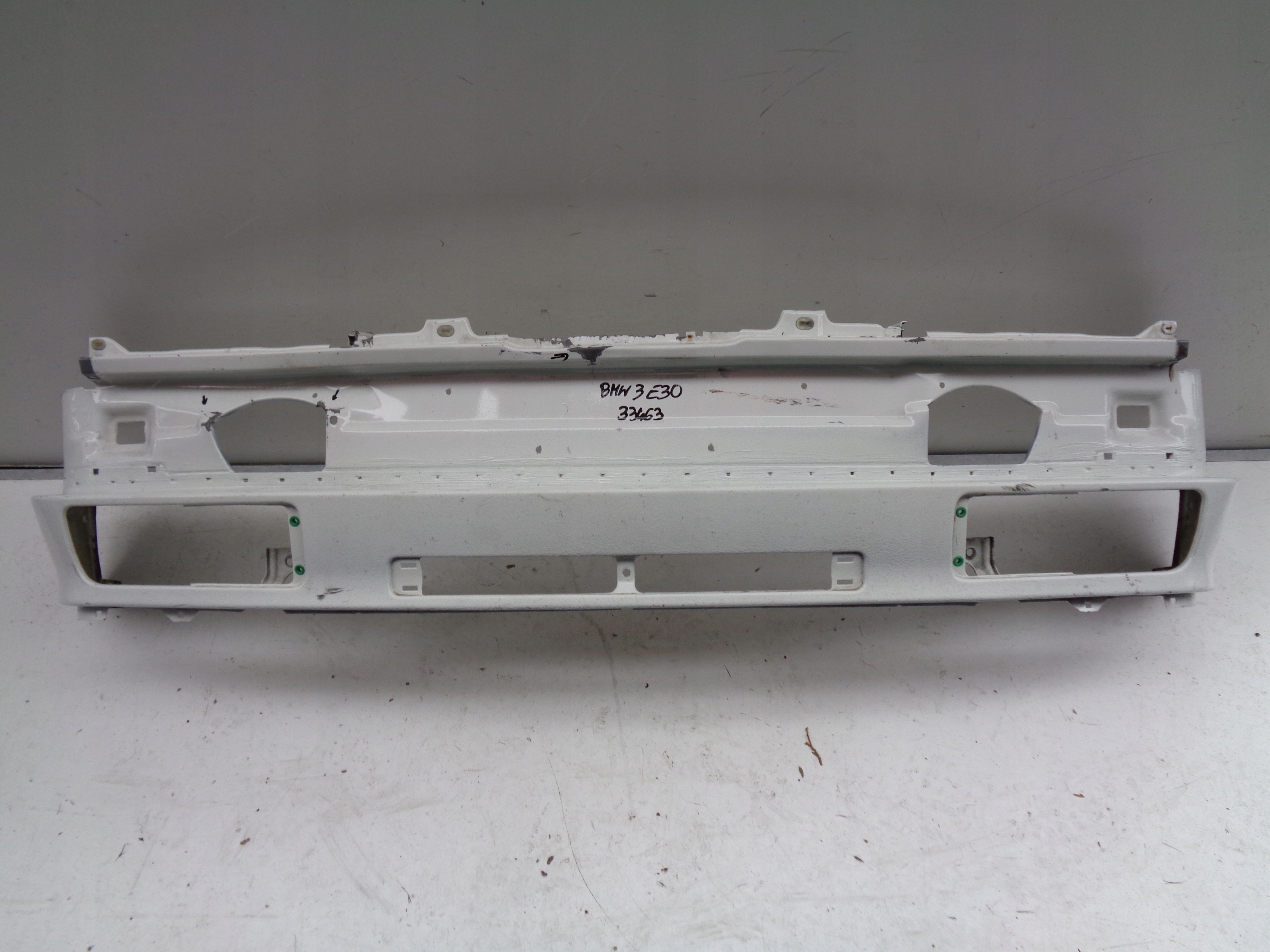 bar, wall front BMW 3 E30