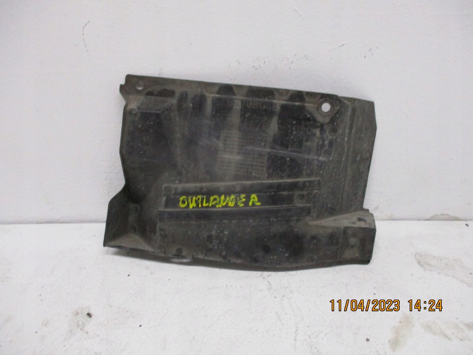 BLENDE ABDECKUNG MITSUBISHI OUTLANDER III 5370B055