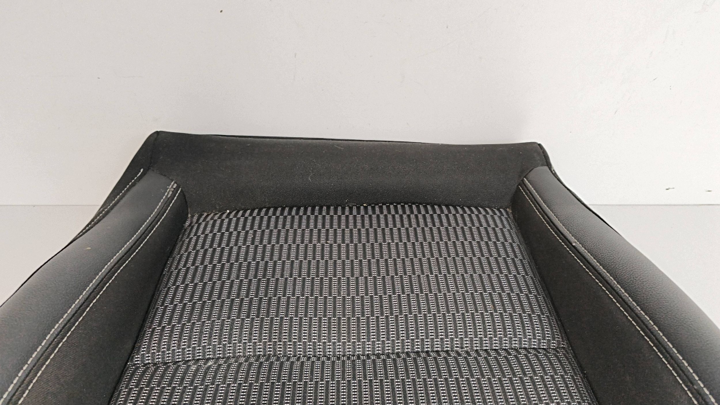 Opel Insignia B Siedzisko seat left front semi leather heated