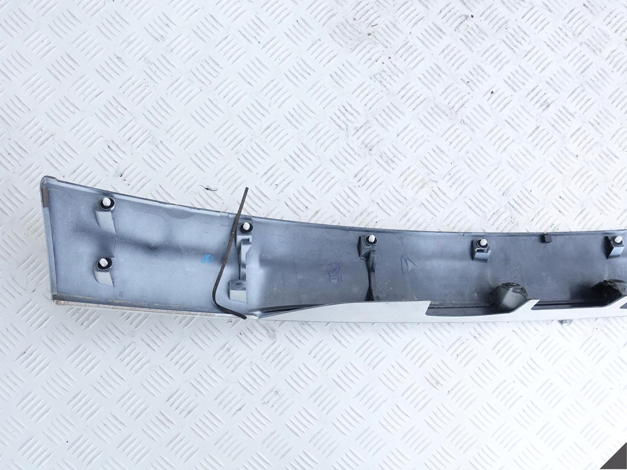 MITSUBISHI ECLIPSE CROSS 18- moulding cap rear part