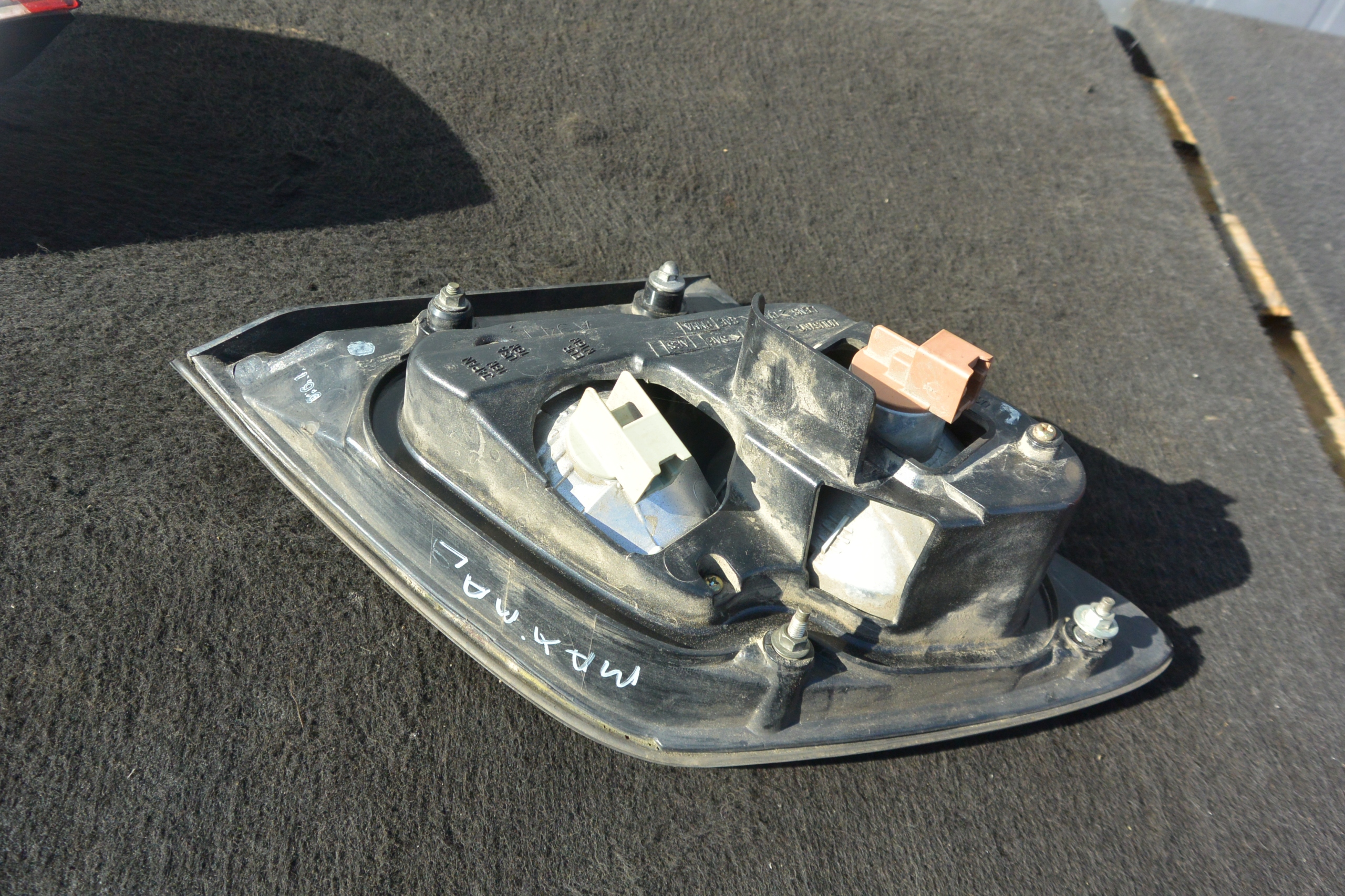 lights bonnet rear part NISSAN MAXIMA A33 00-05 left right