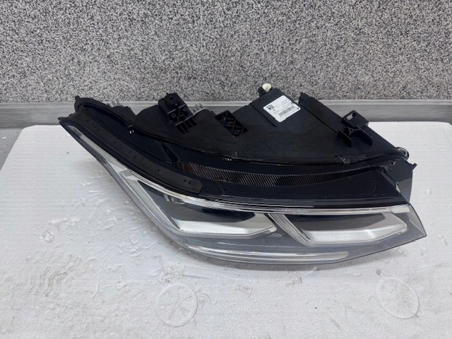 light right VW Tiguan II LIFT R-LINE Full Led IQ Light