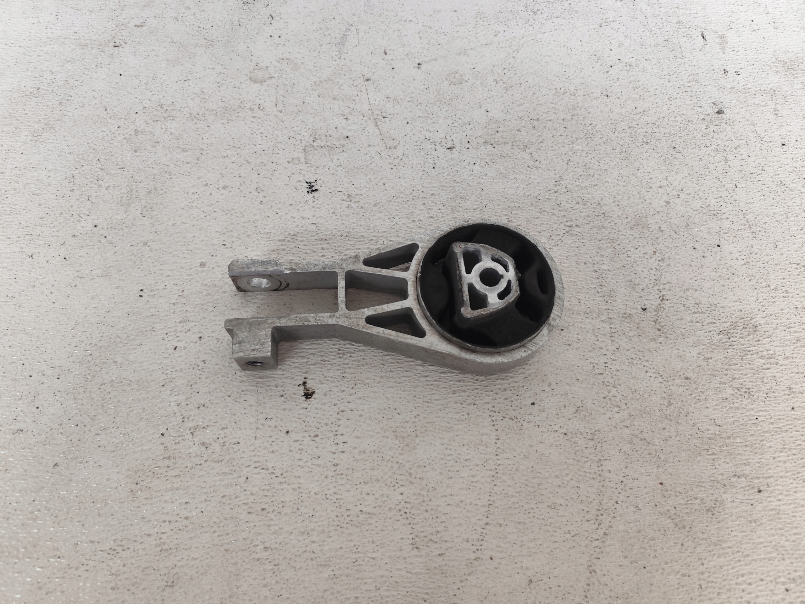 OPEL CORSA E 2015 1.0T gearbox mount