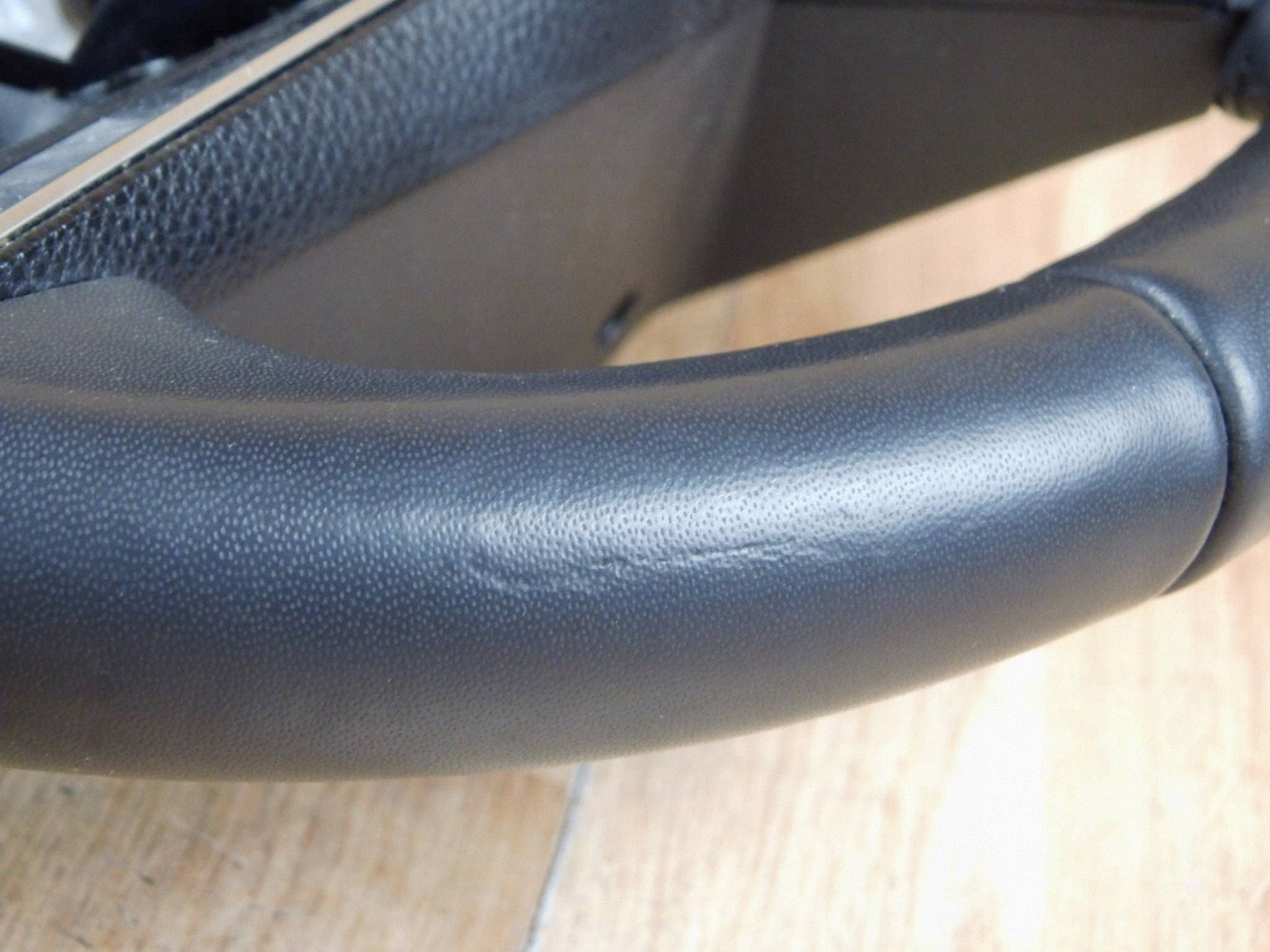 Toyota RAV4 V lenkrad PODGRZEWANA