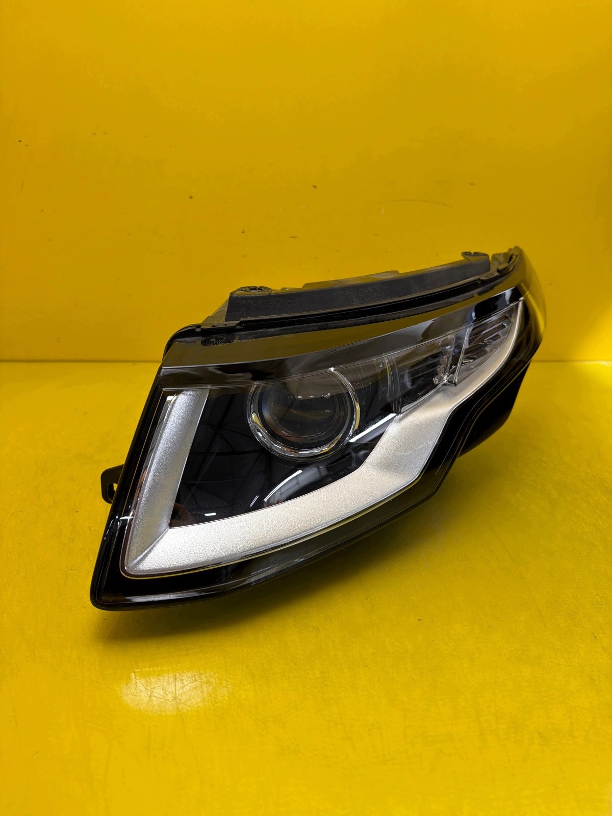 light left front Range Rover Evoque L538 GJ32-13W030-BD lens