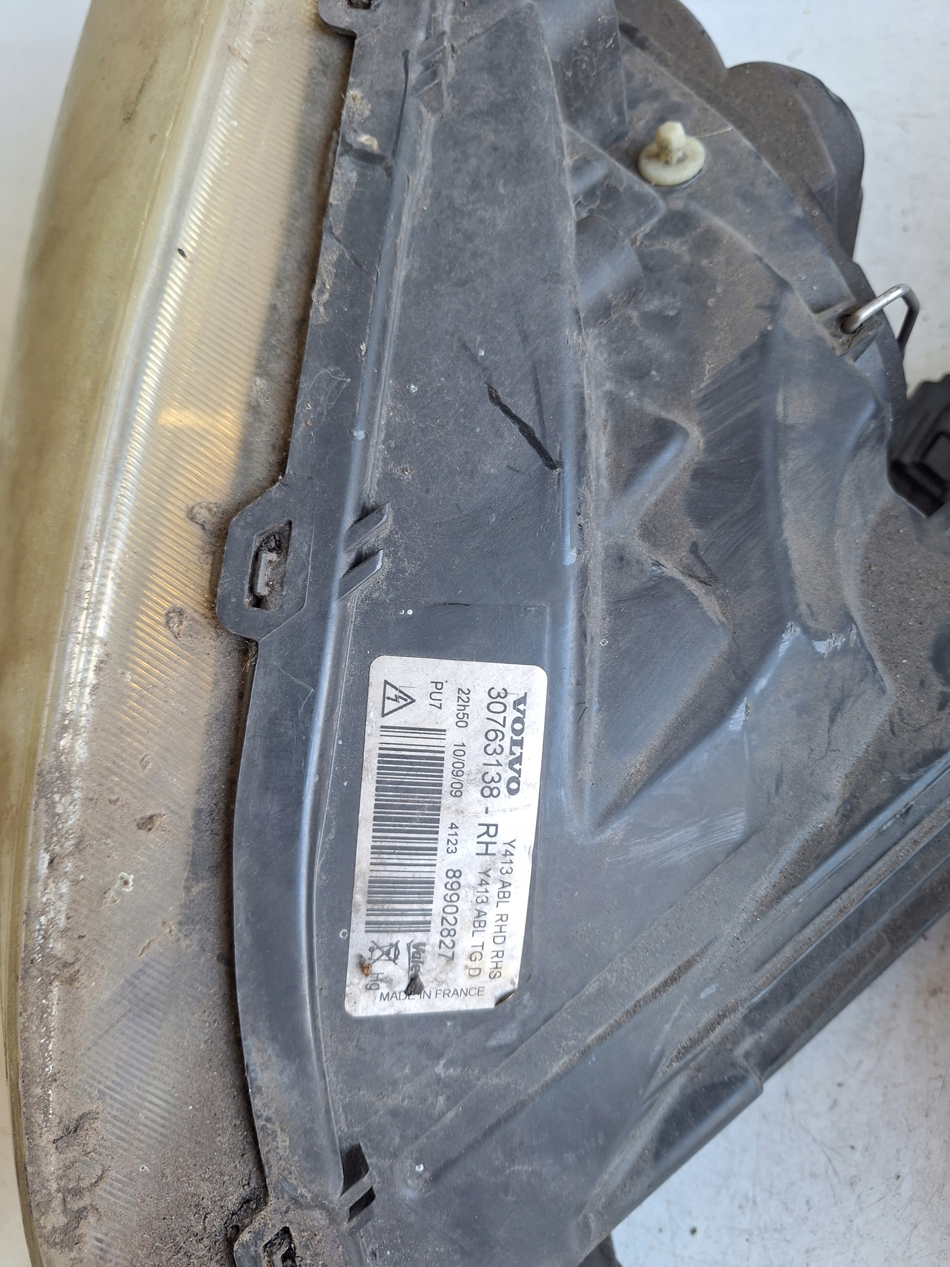 VOLVO XC60 08-13 light left XENON UK