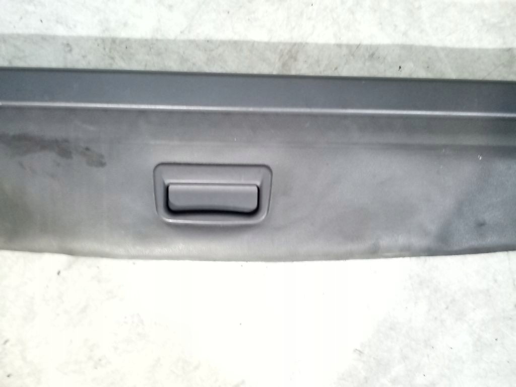 VW Touran and 1 blinds boot
